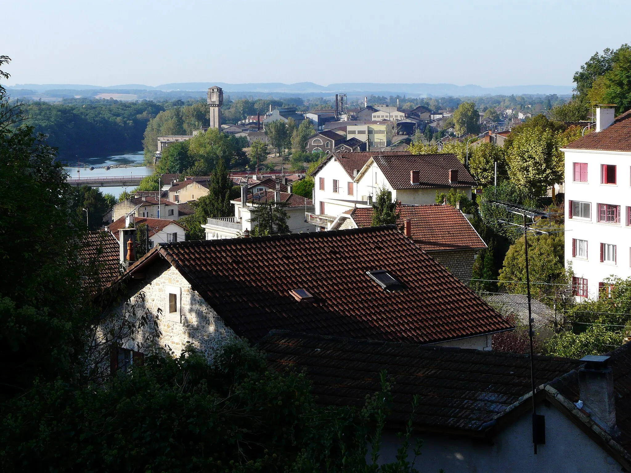 Photo showing: Fumel vue sur l'usine