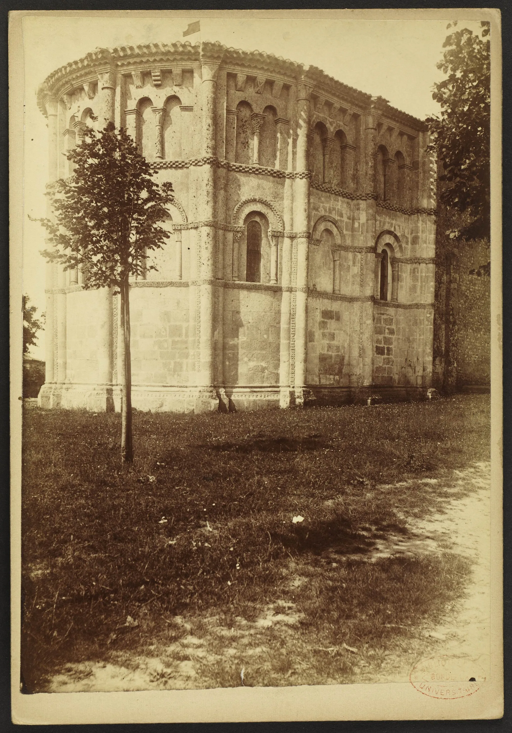 Photo showing: Église Saint-Pierre-ès-Liens du Haut-Langoiran; Extérieur