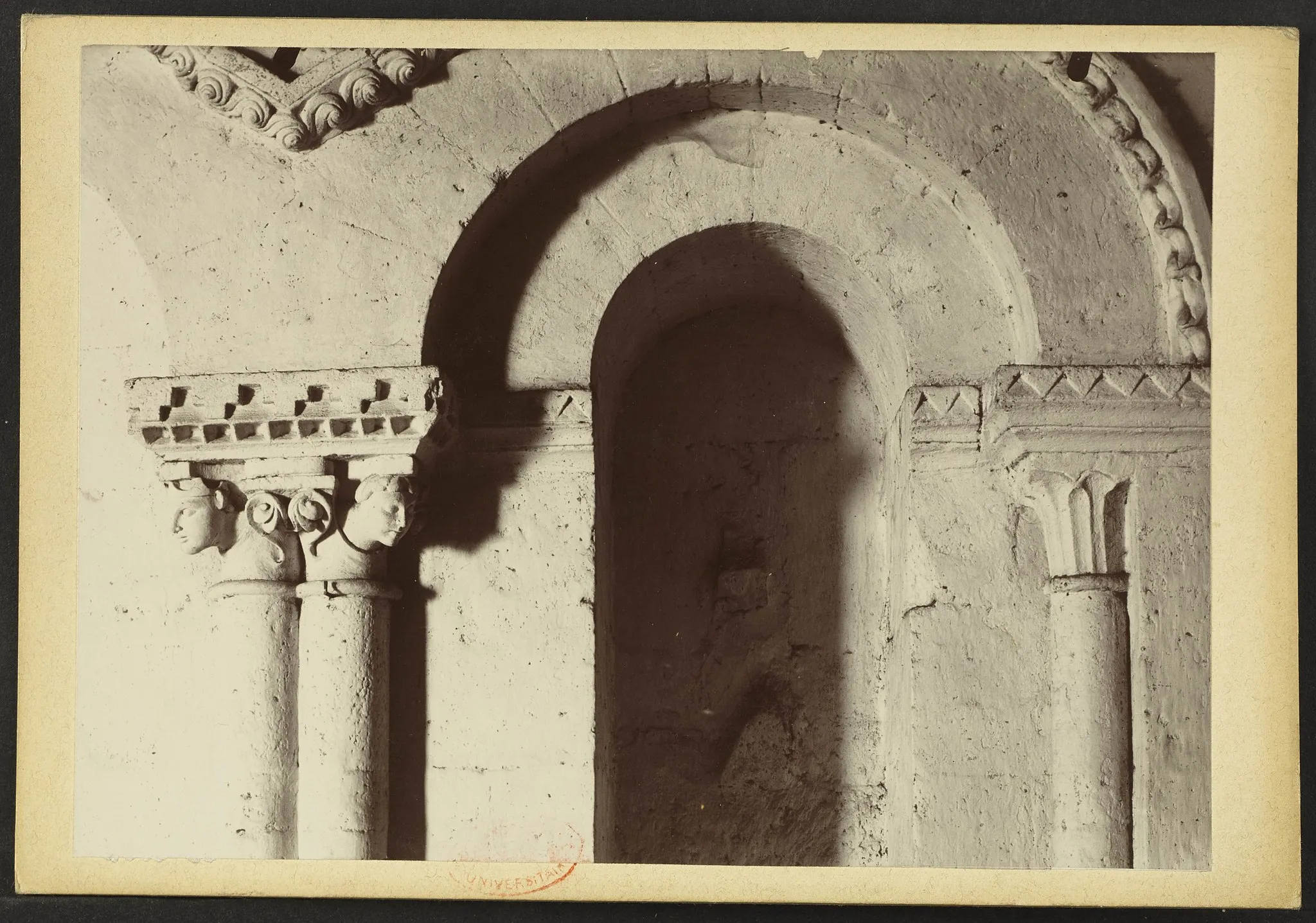 Photo showing: Chapelle Notre-Dame de Langon; Cet élément se trouve au MET (Metropolitan Museum of Art)