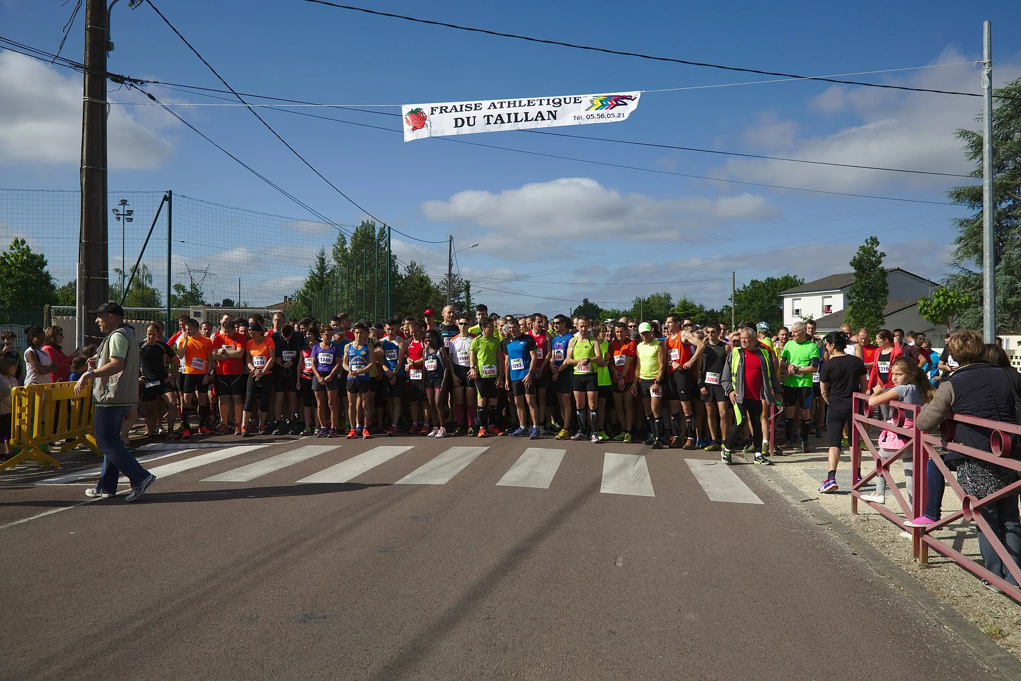 Photo showing: Départ du Trail du Taillan