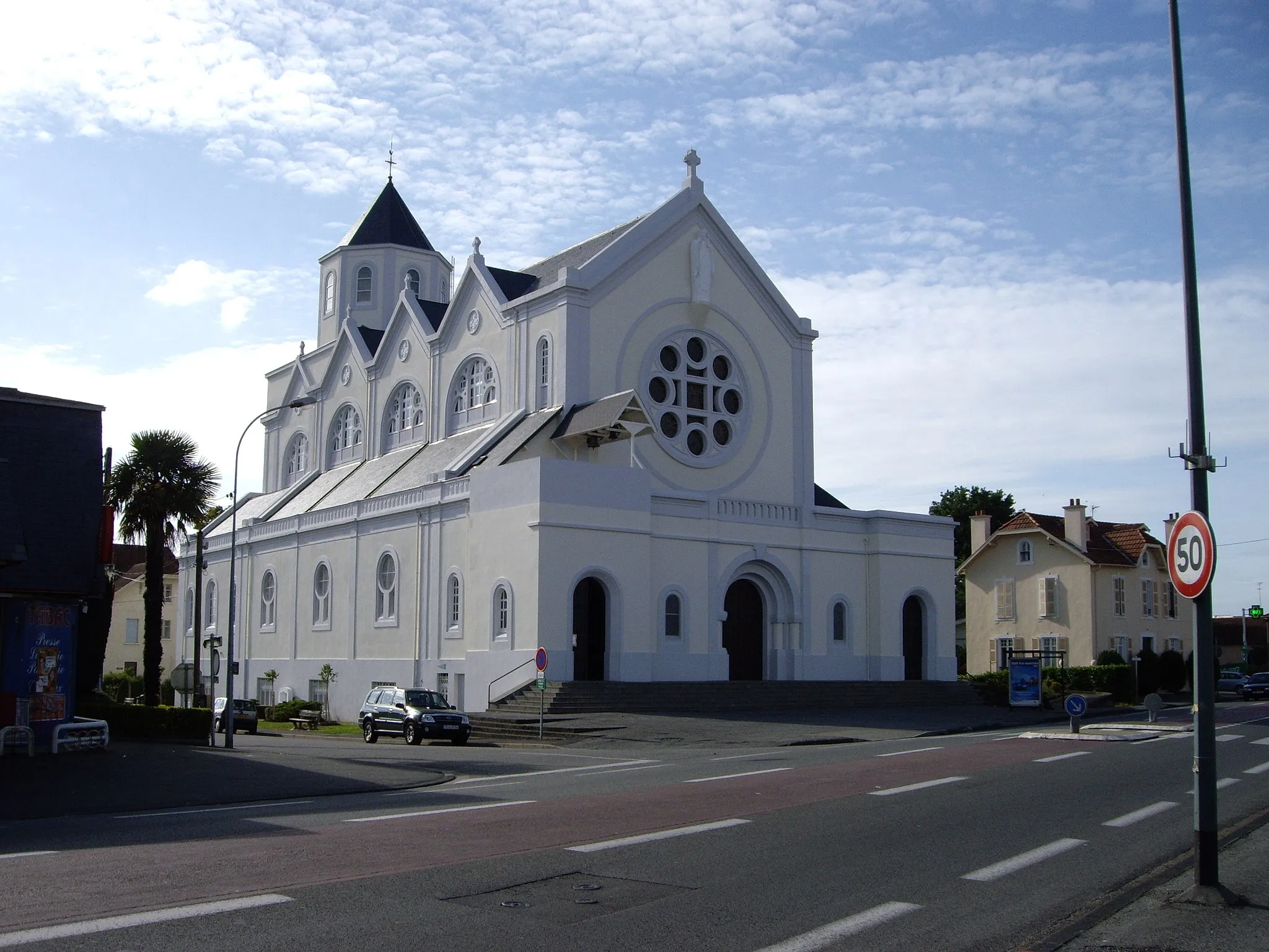 Photo showing: Église Saint-Julien de Lons (Lons, 64)