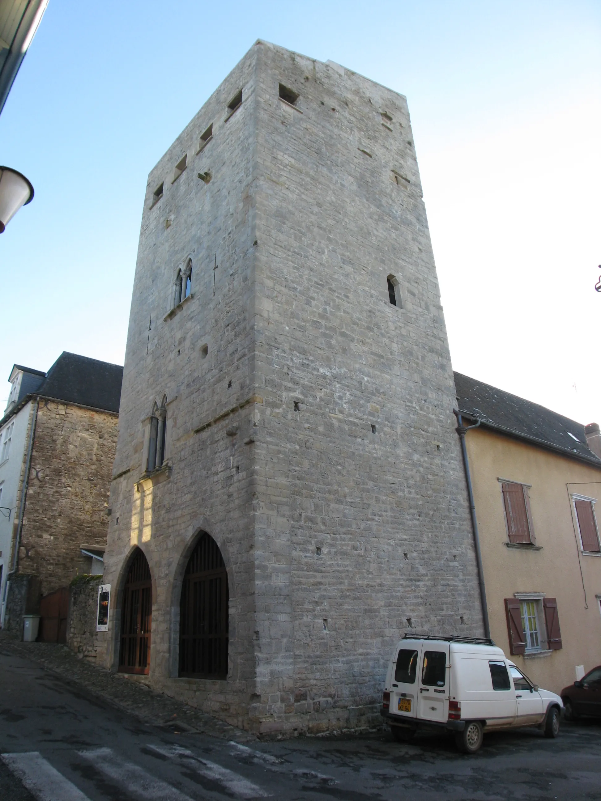 Photo showing: Tour de Grède au quartier Sainte Croix à Oloron-Sainte-Marie (Pyrénées-Atlantiques) (Pyrénées).