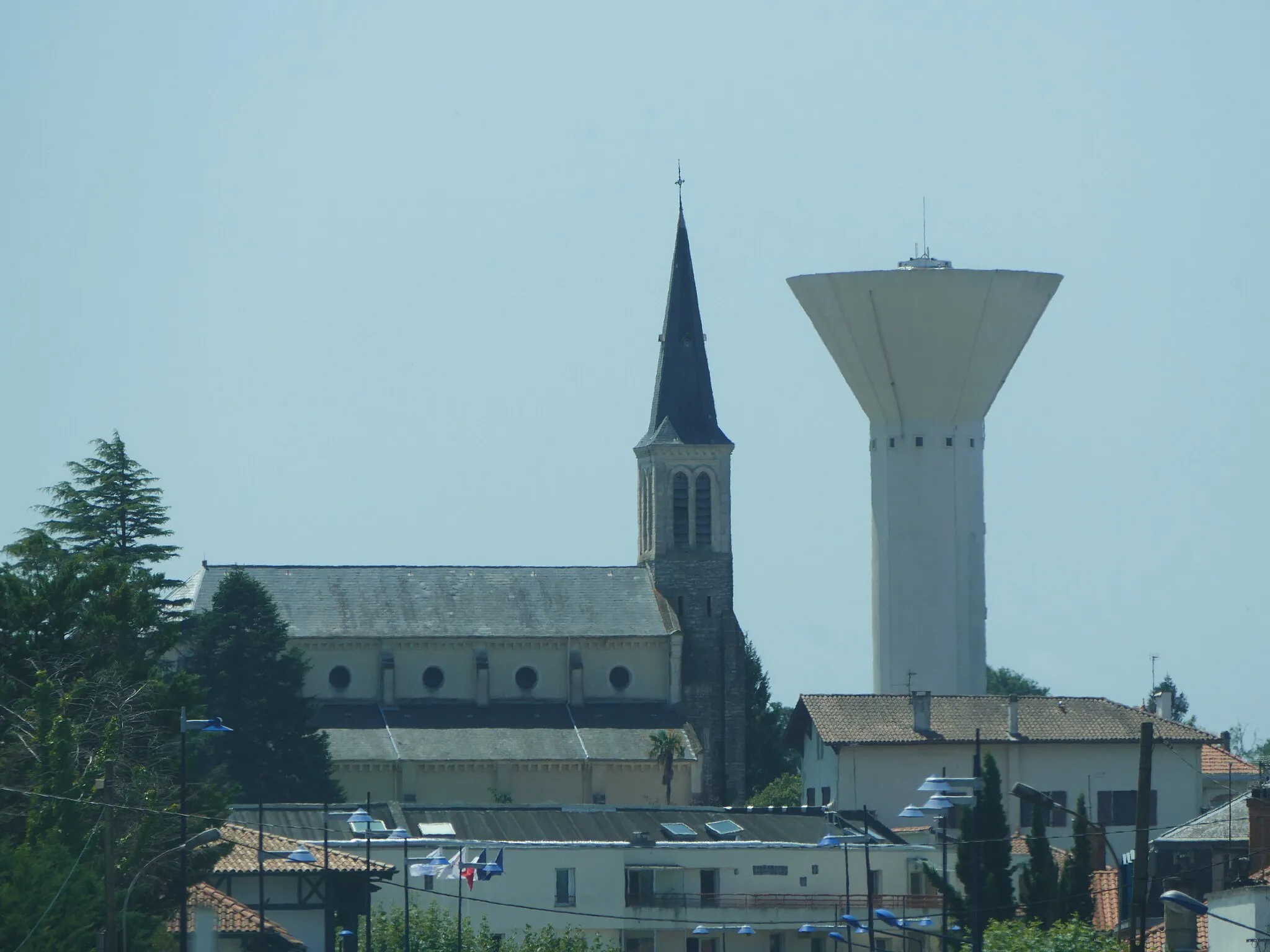 Photo showing: Saint-Peter's church in Ondres (Landes, Nouvelle-Aquitaine, France).