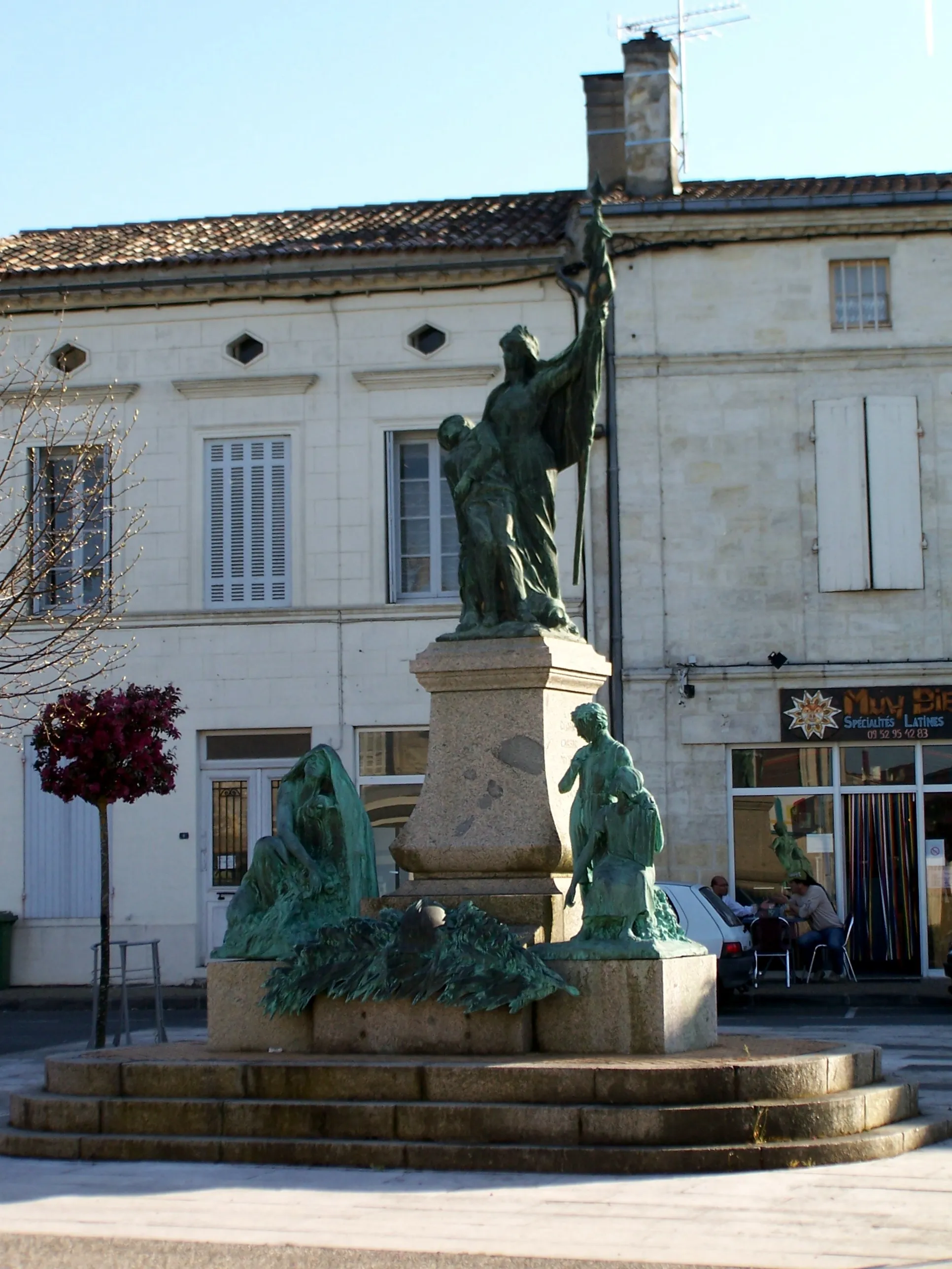 Photo showing: Jules Pendariès (1862-1933), War memorial of Podensac, 1909-1918, Podensac (Gironde, France).