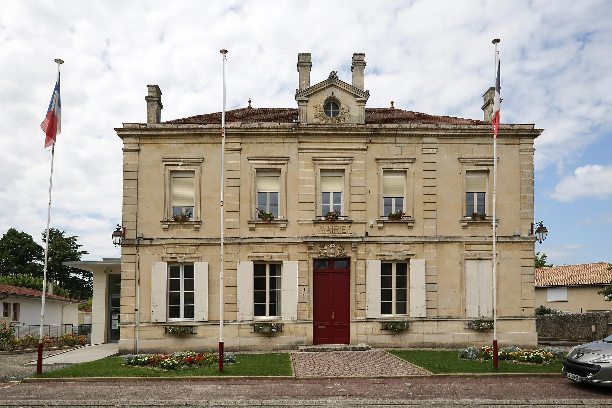 Photo showing: Quinsac Mairie