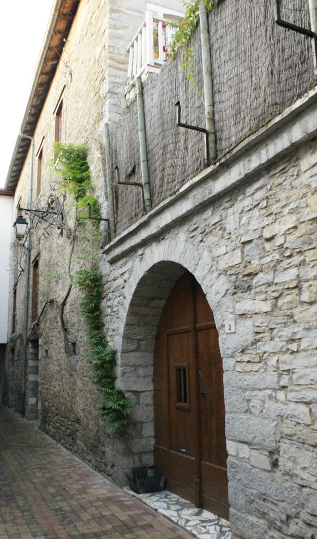 Photo showing: Façade de l'ancien Hôtel de la Monnaie, depuis la rue de La Monnaie.