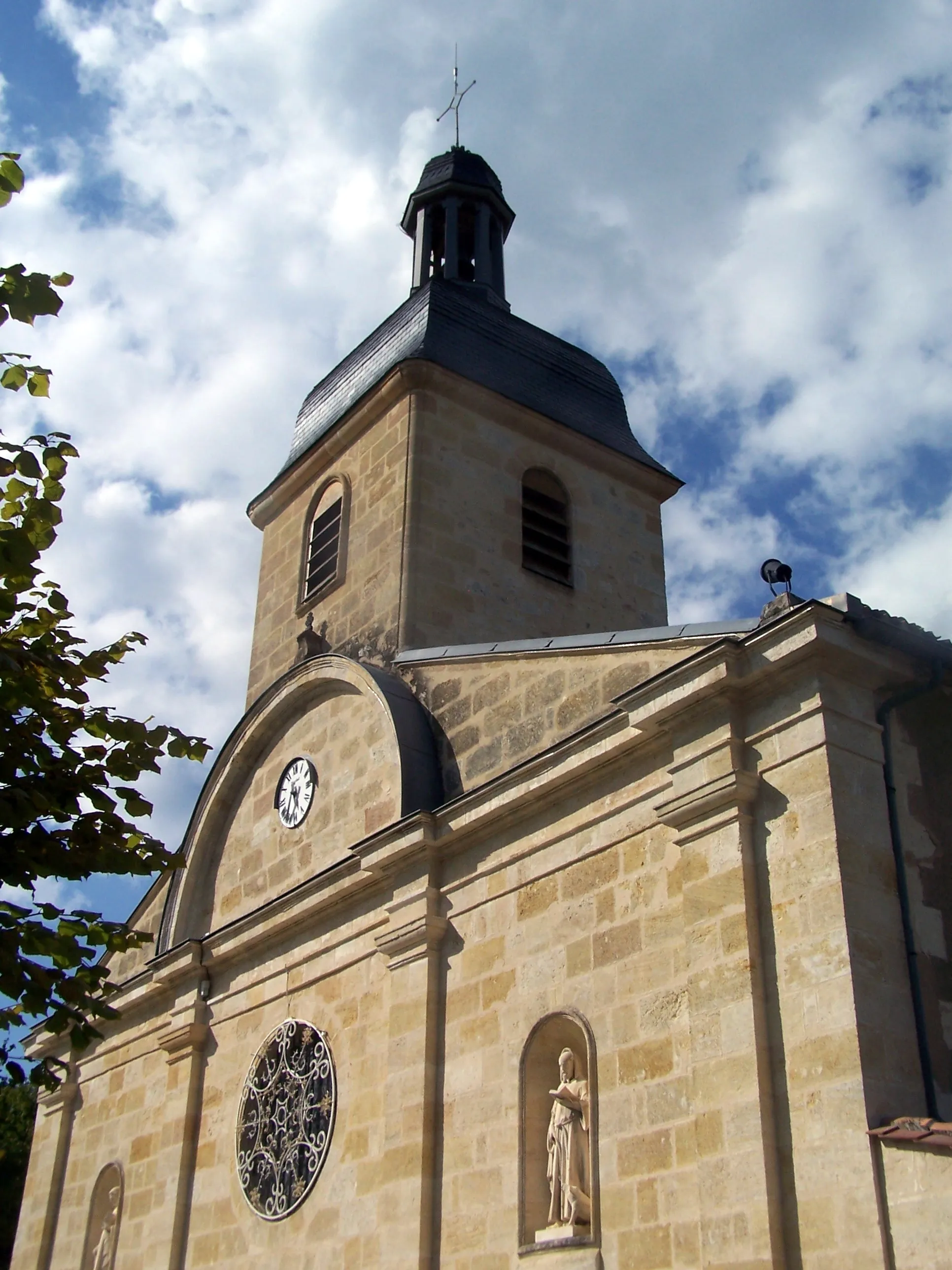 Photo showing: Saint-Sévère church of Saint-Selve) (Gironde, France)