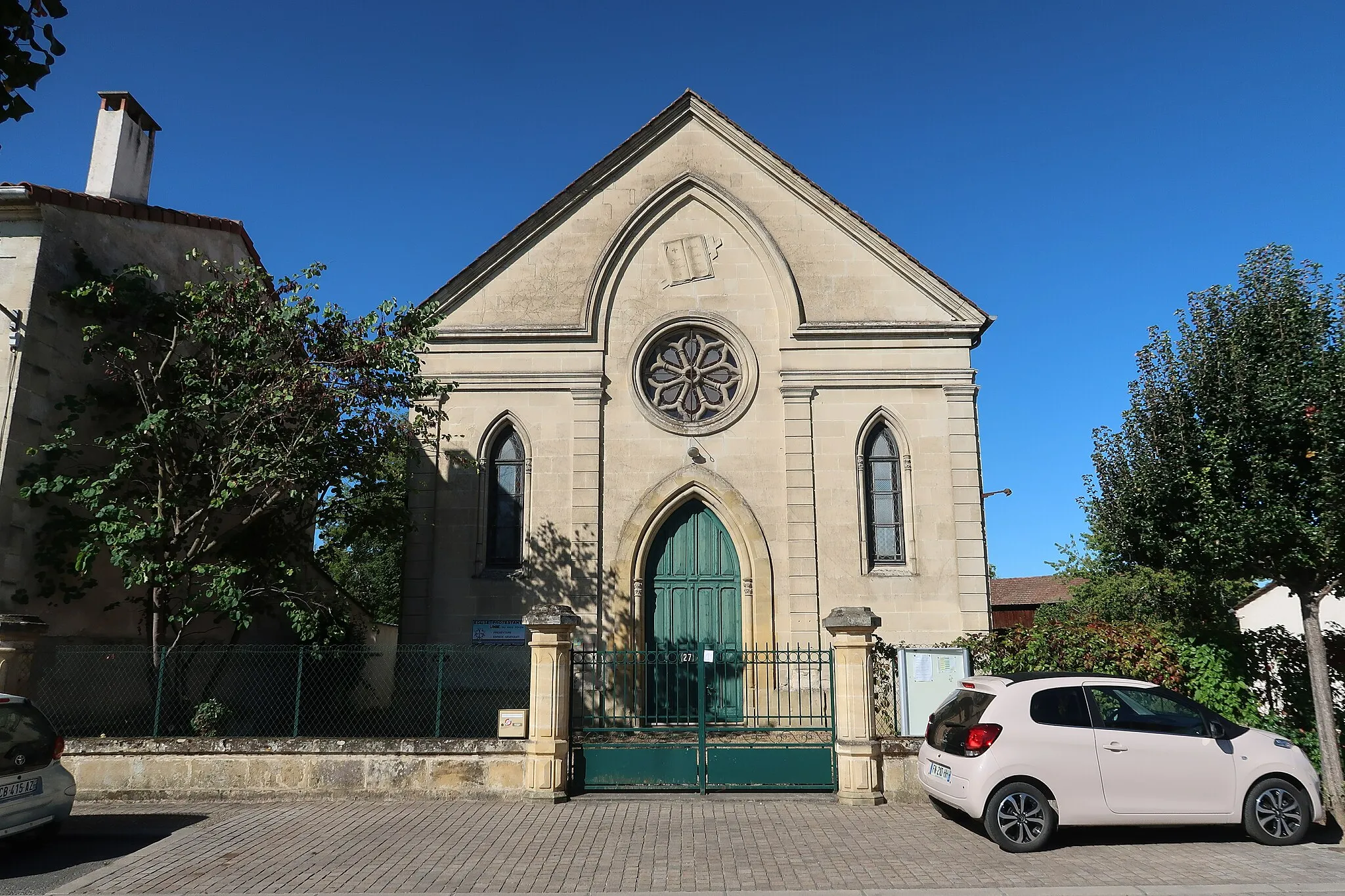 Photo showing: Ancienne chapelle protestante, de nos jours presbytère protestant, 27 boulevard Gratiolet, à Sainte-Foy-la-Grande (Gironde).