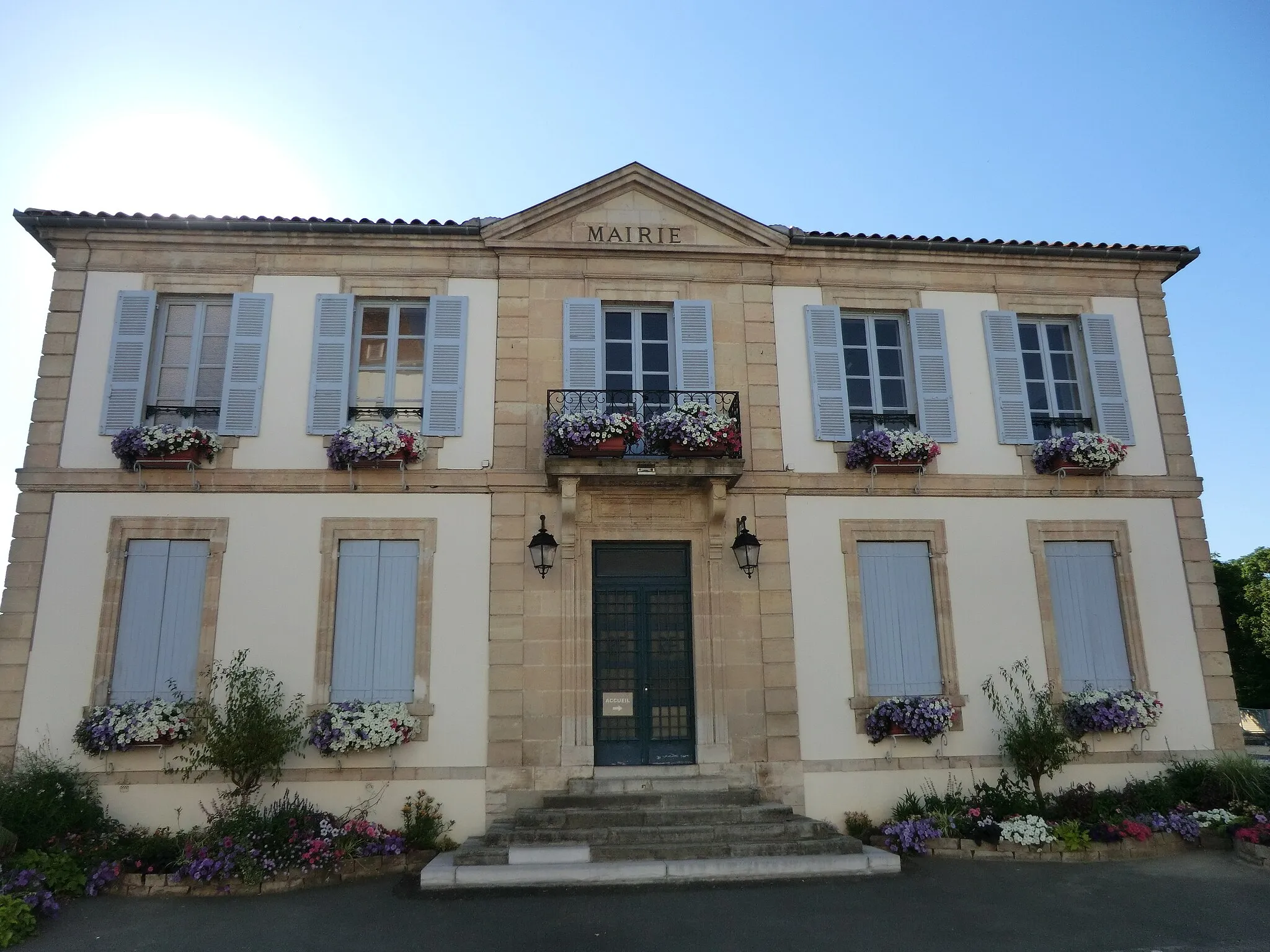 Photo showing: Mairie de Saint-Martin-de-Seignanx.