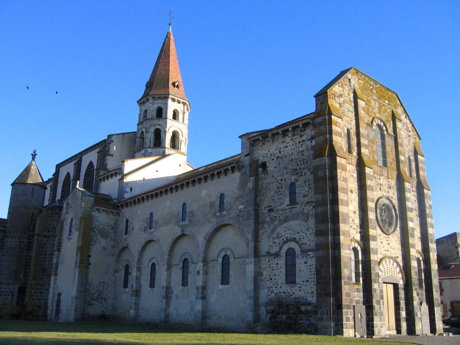 Photo showing: Eglise d'Ennezat (Département du Puy-de-Dôme, région Auvergne)
Auteur
Jean-Marc Aubelle