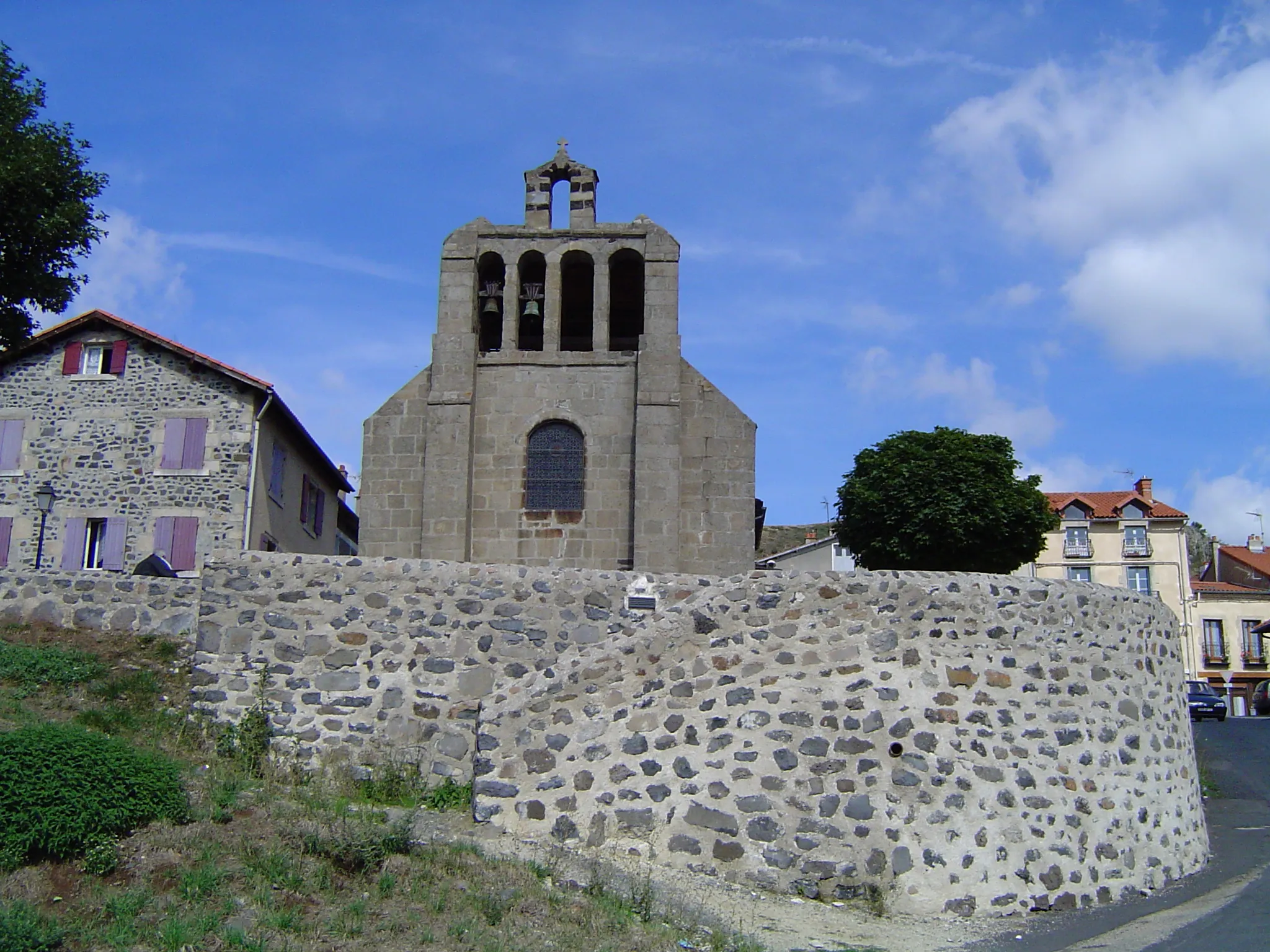 Photo showing: Le Monastier-sur-Gazeille, église St.Jean