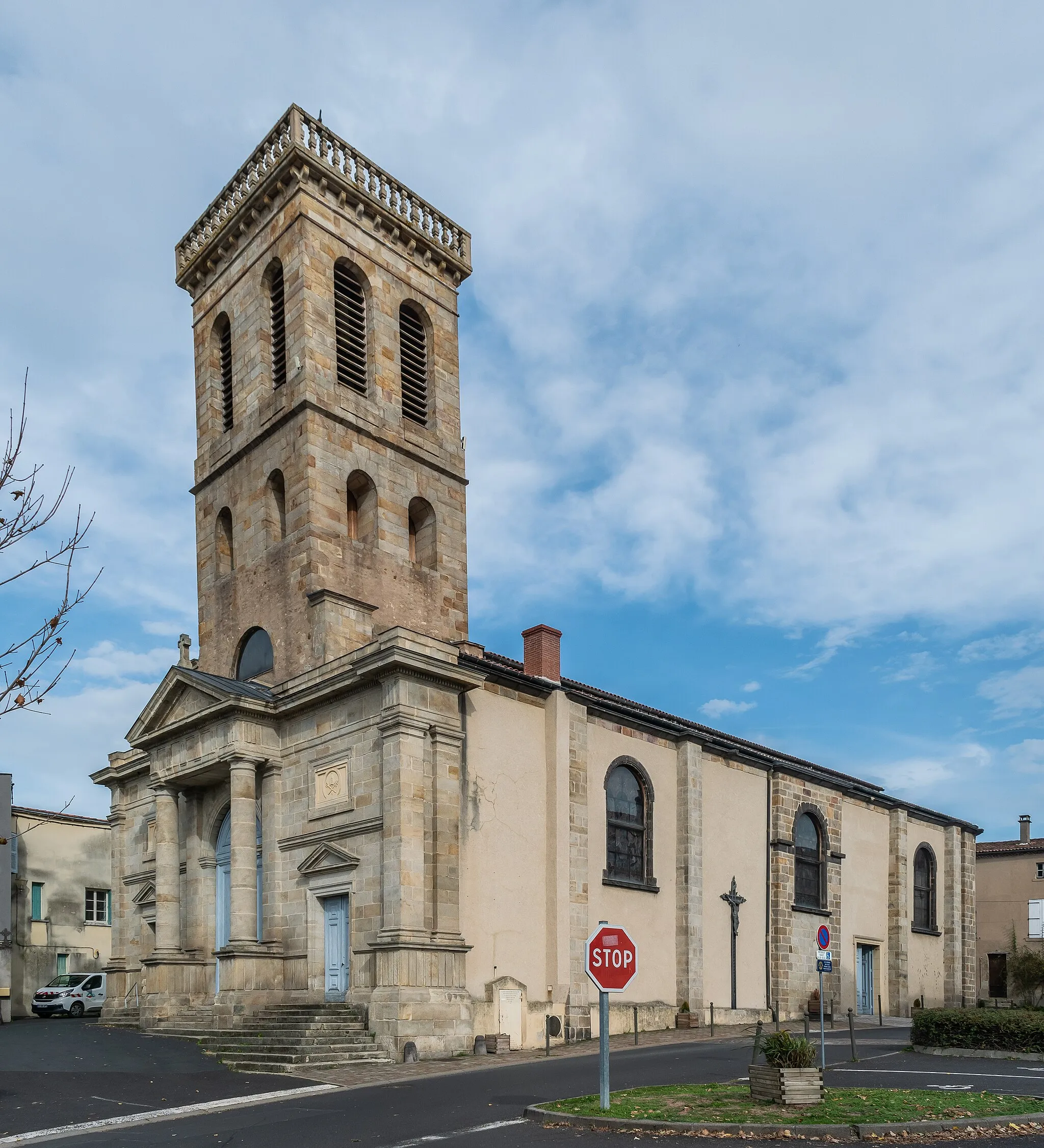 Photo showing: Saint Peter church in Lezoux, Puy-de-Dôme, France