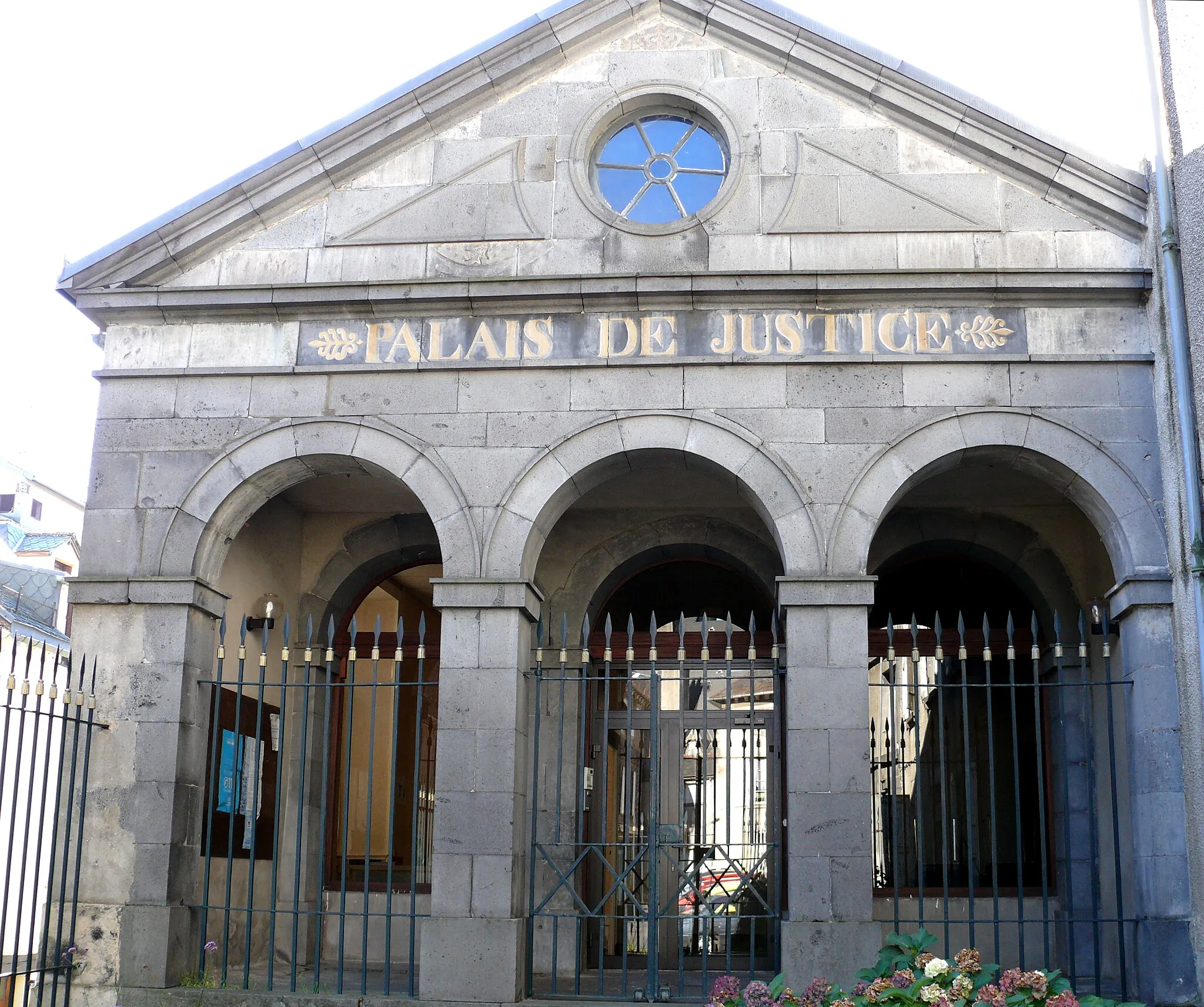 Photo showing: Mauriac - Ancien palais de Justice