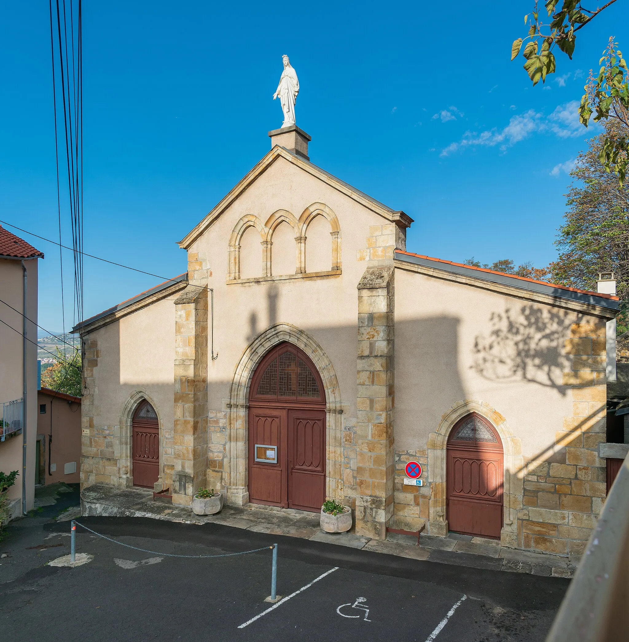 Photo showing: Saint Genest church in Mirefleurs, Puy-de-Dôme, France