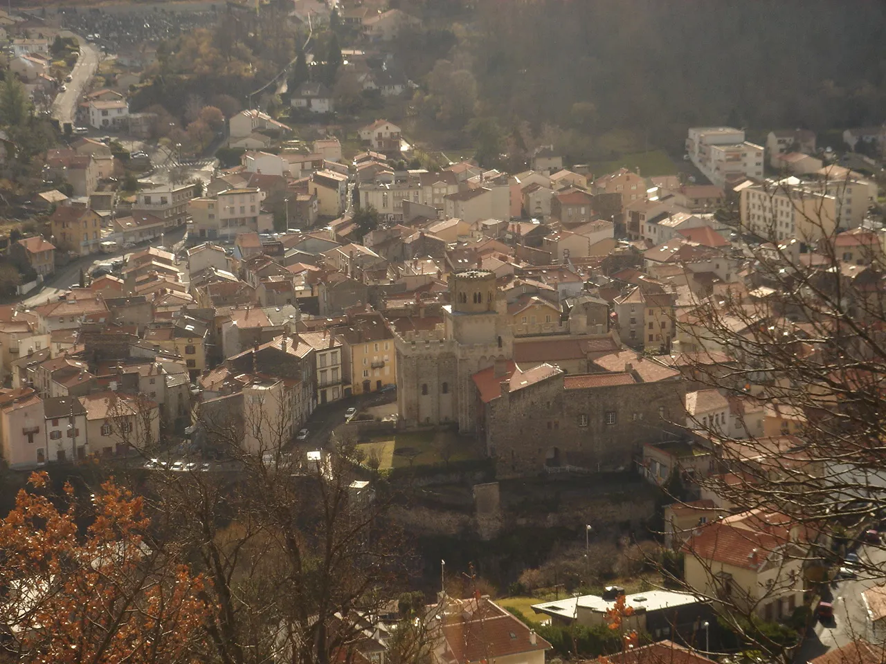 Photo showing: Vue sur le vieux bourg de Royat