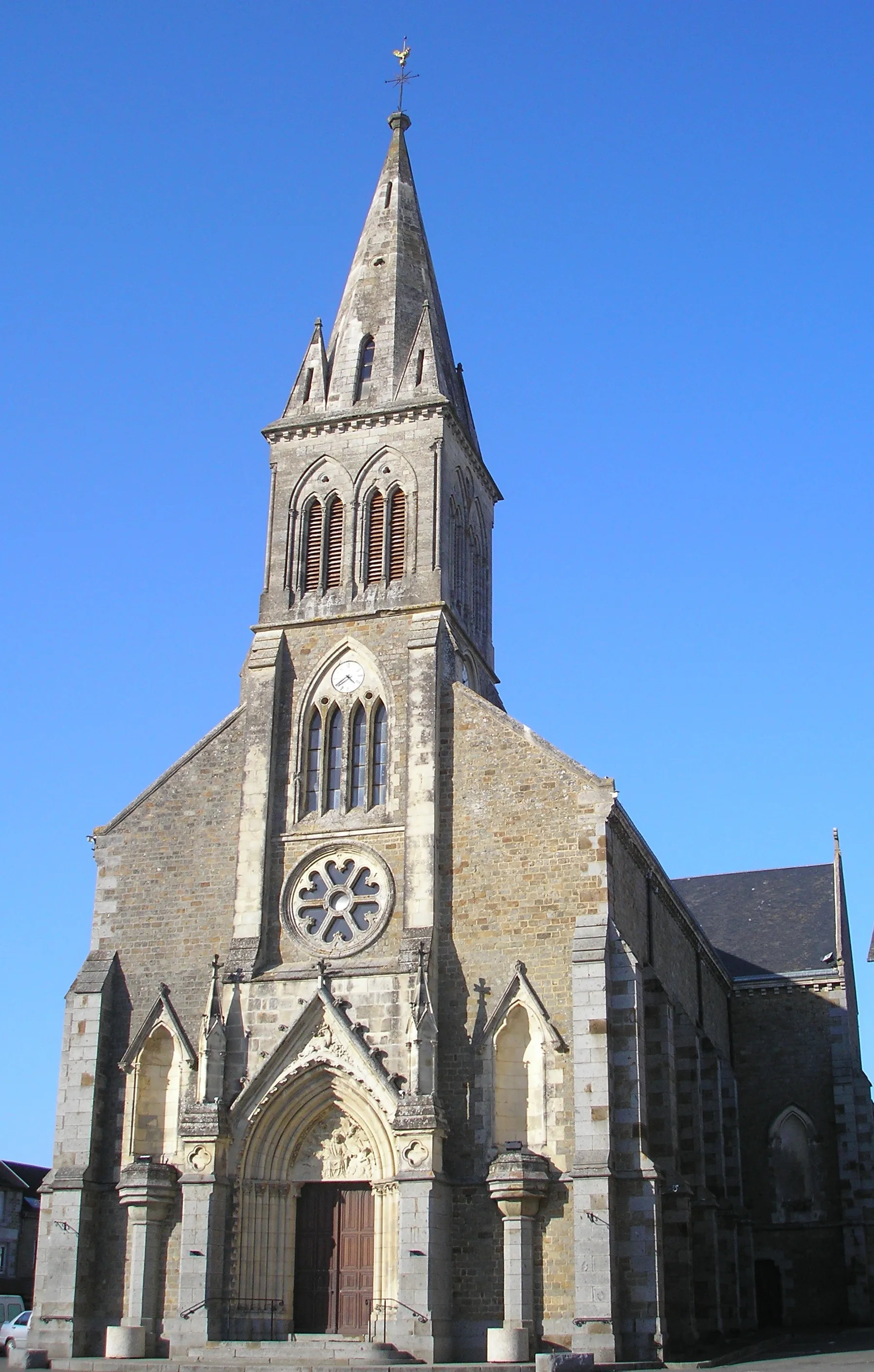 Photo showing: Briouze (Normandie, France). L'église.