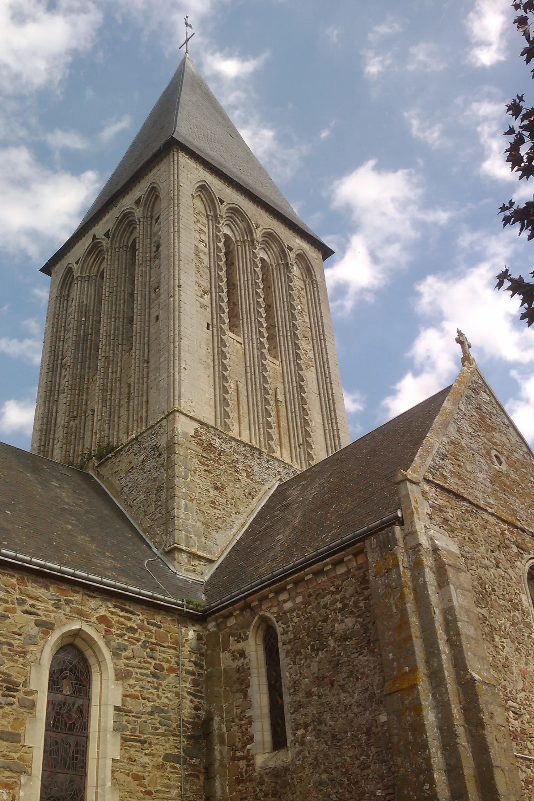 Photo showing: Église Saint-Martin de fr:Condé-sur-Vire