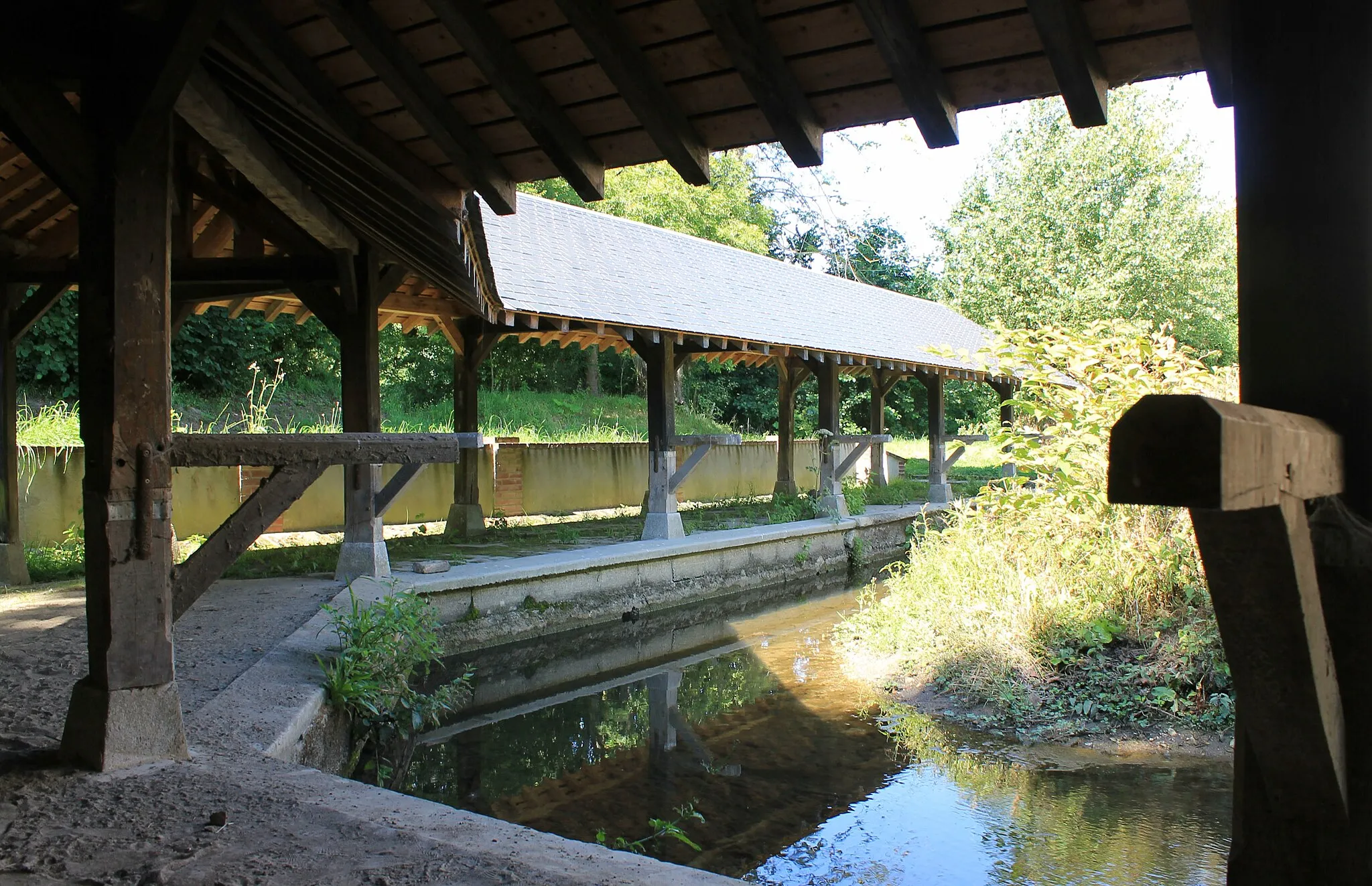 Photo showing: Lavoir du Faubourg des Coupérées sur le ruisseau La Couperée construit en 1822 à Dozulé (Calvados)