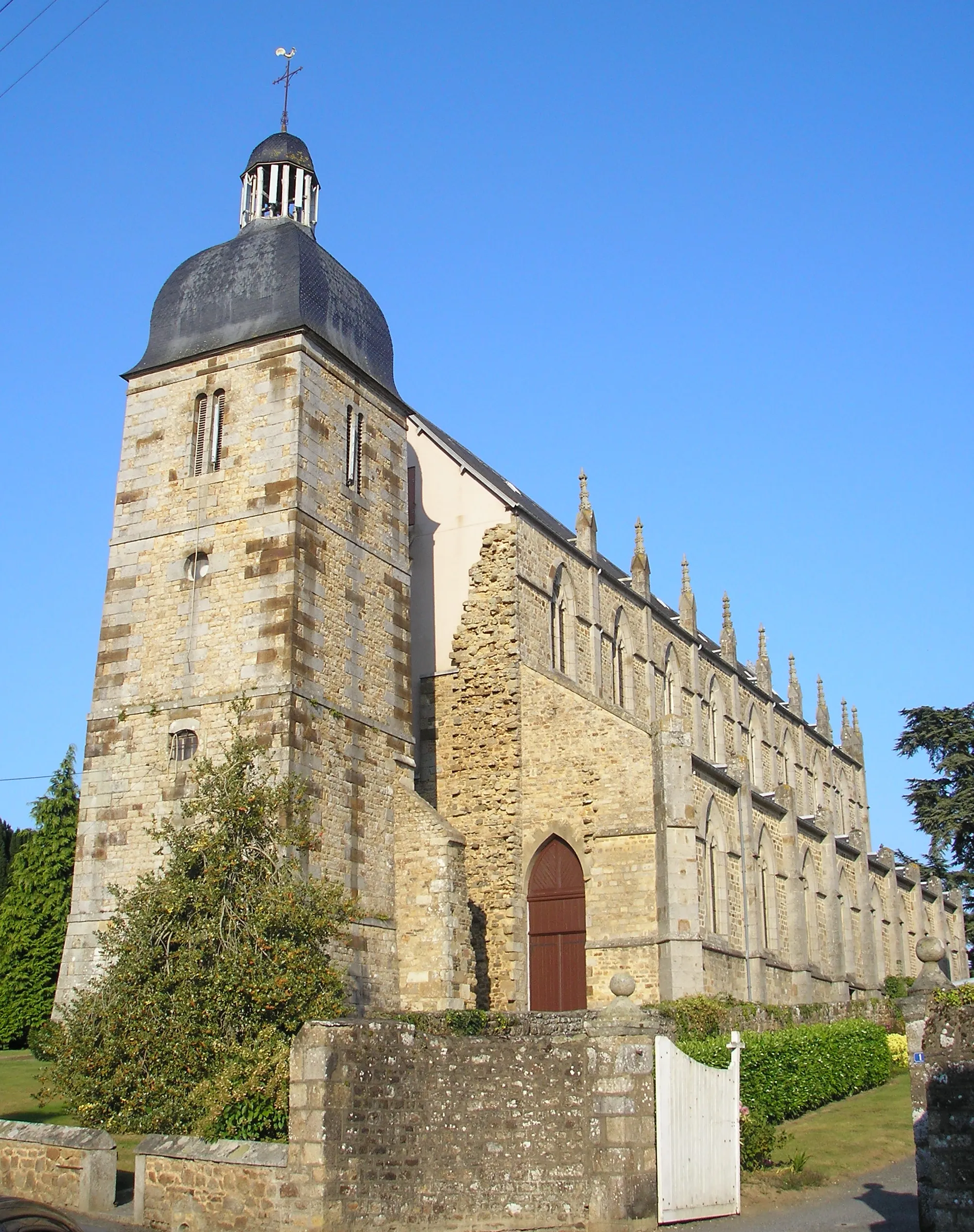 Photo showing: Ducey (Normandie, France). L'église Saint-Pair.