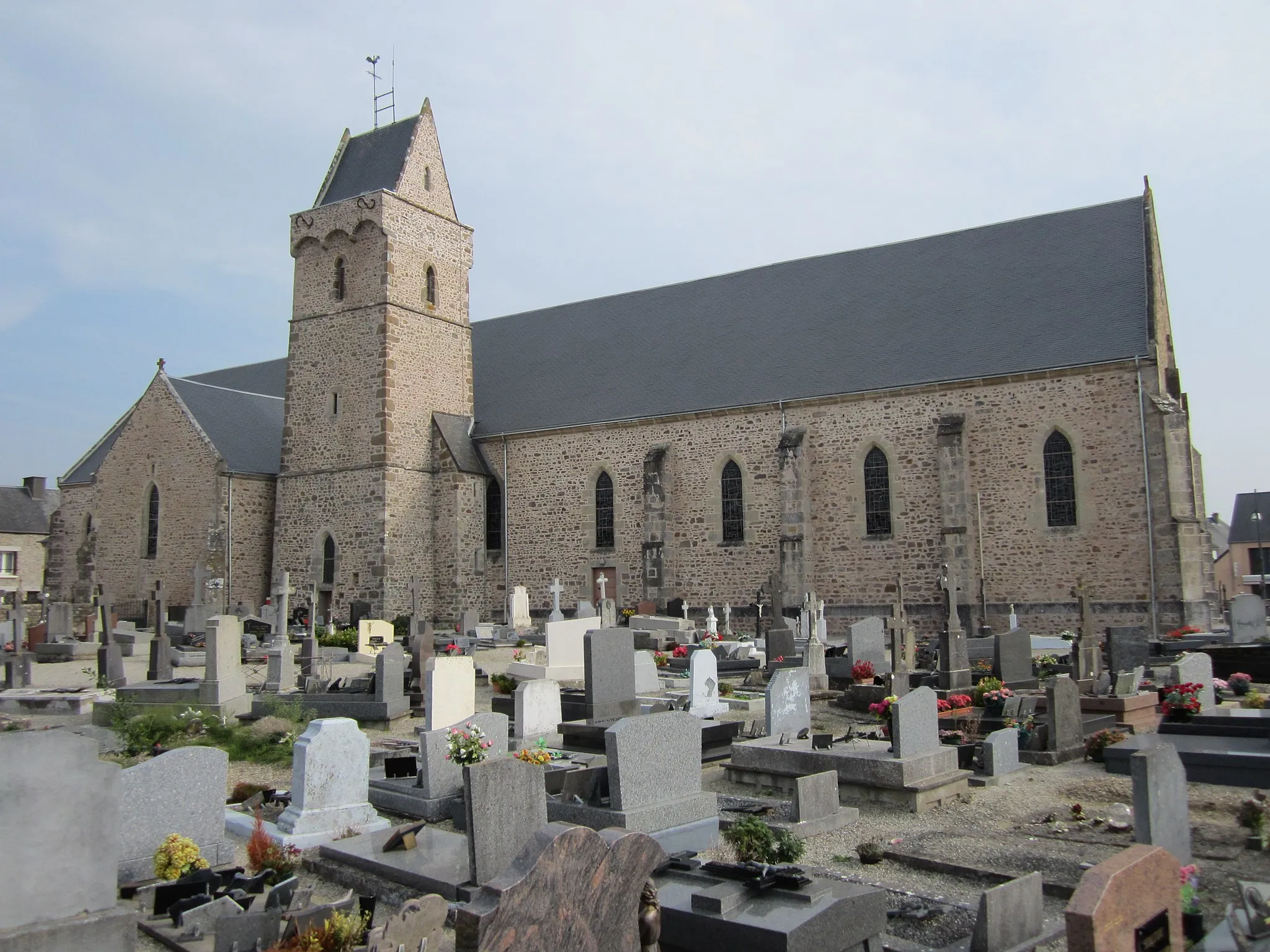 Photo showing: Église Sainte-Trinité de fr:Créances
