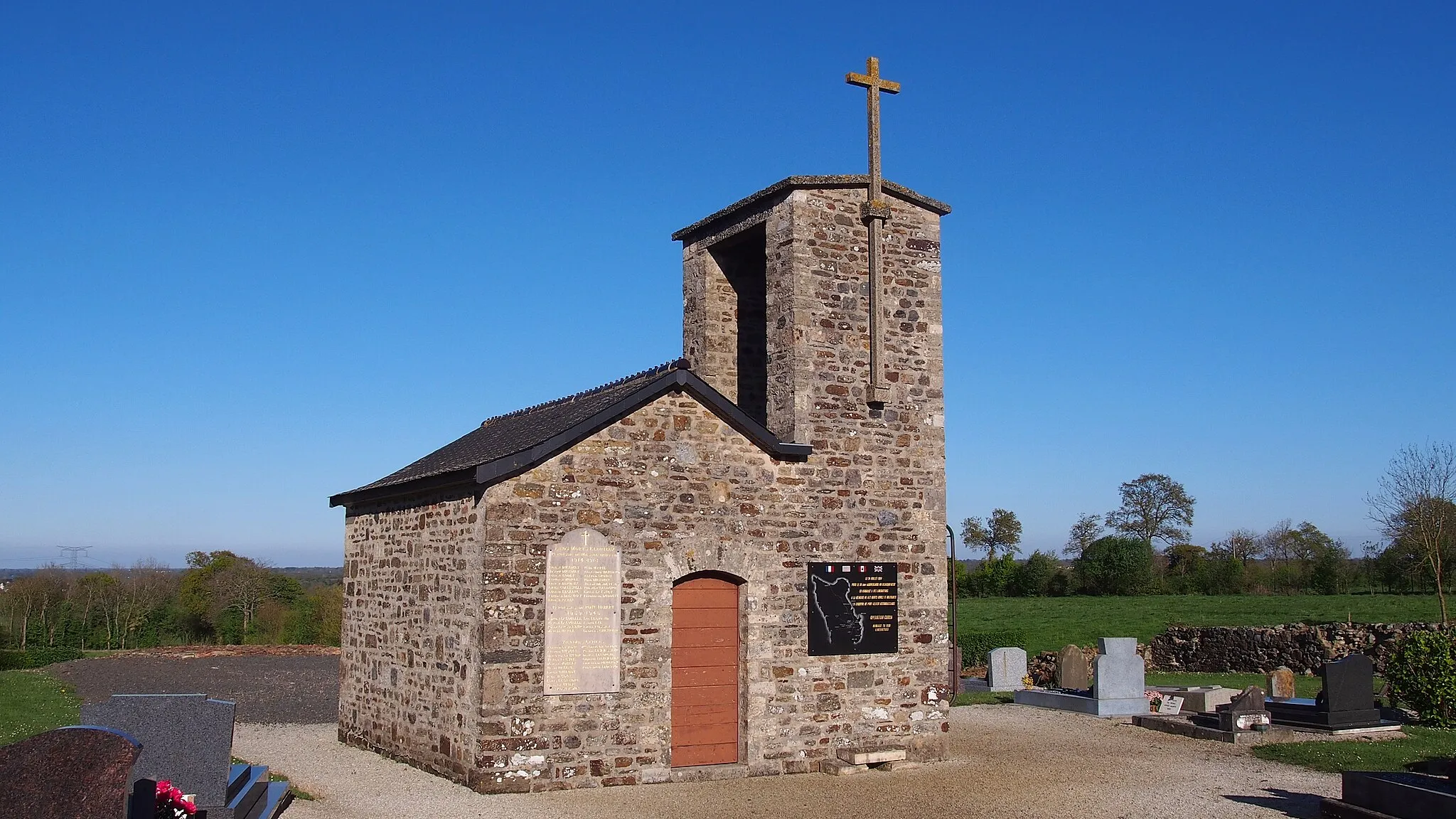 Photo showing: Pont-Hébert (Normandie, France). La chapelle Saint-Pierre du Mesnil-Durand.