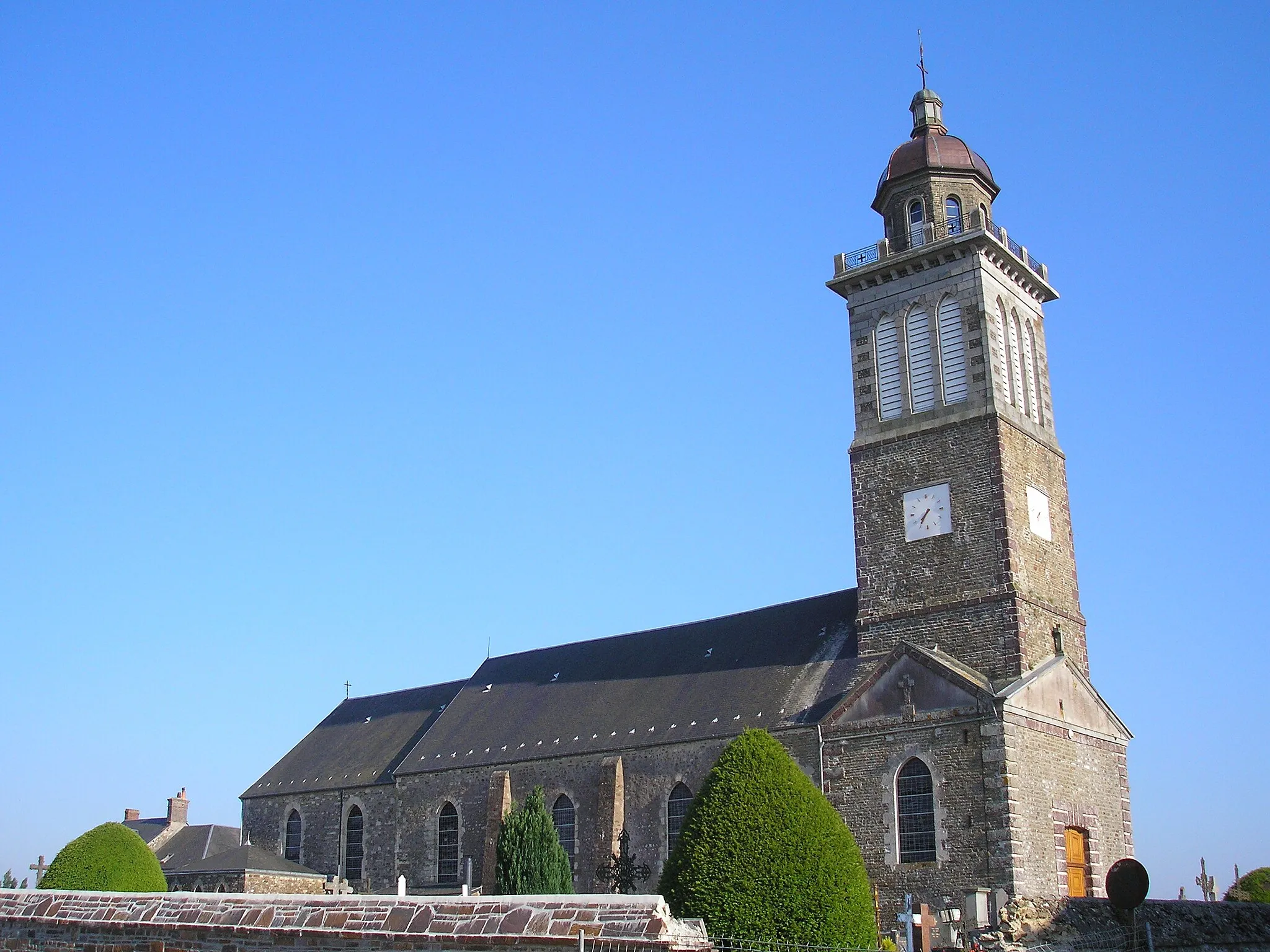 Photo showing: Saint-Amand (Normandie, France). L'église.