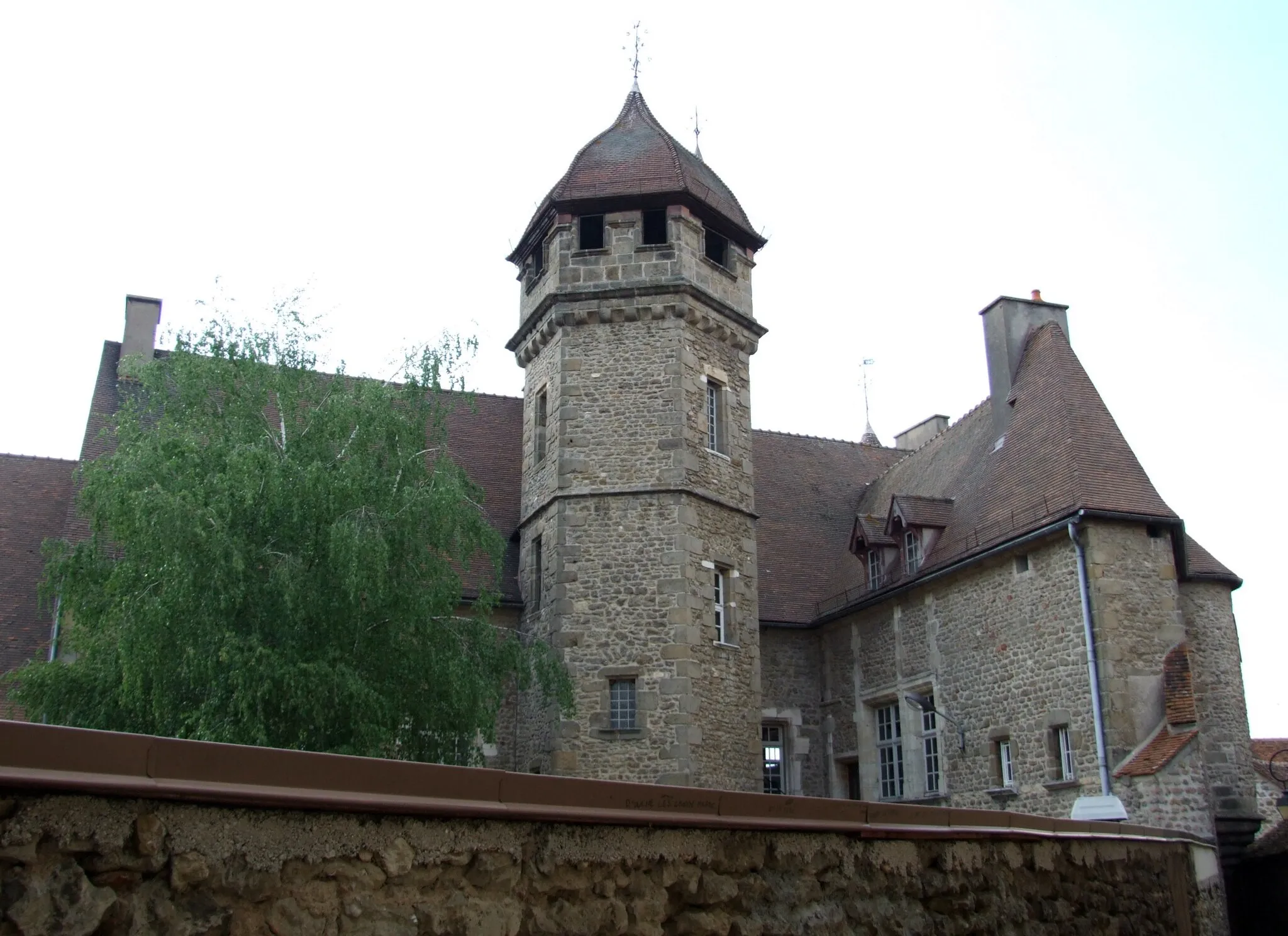Photo showing: Arnay-le-Duc,  Burgundy, FRANCE