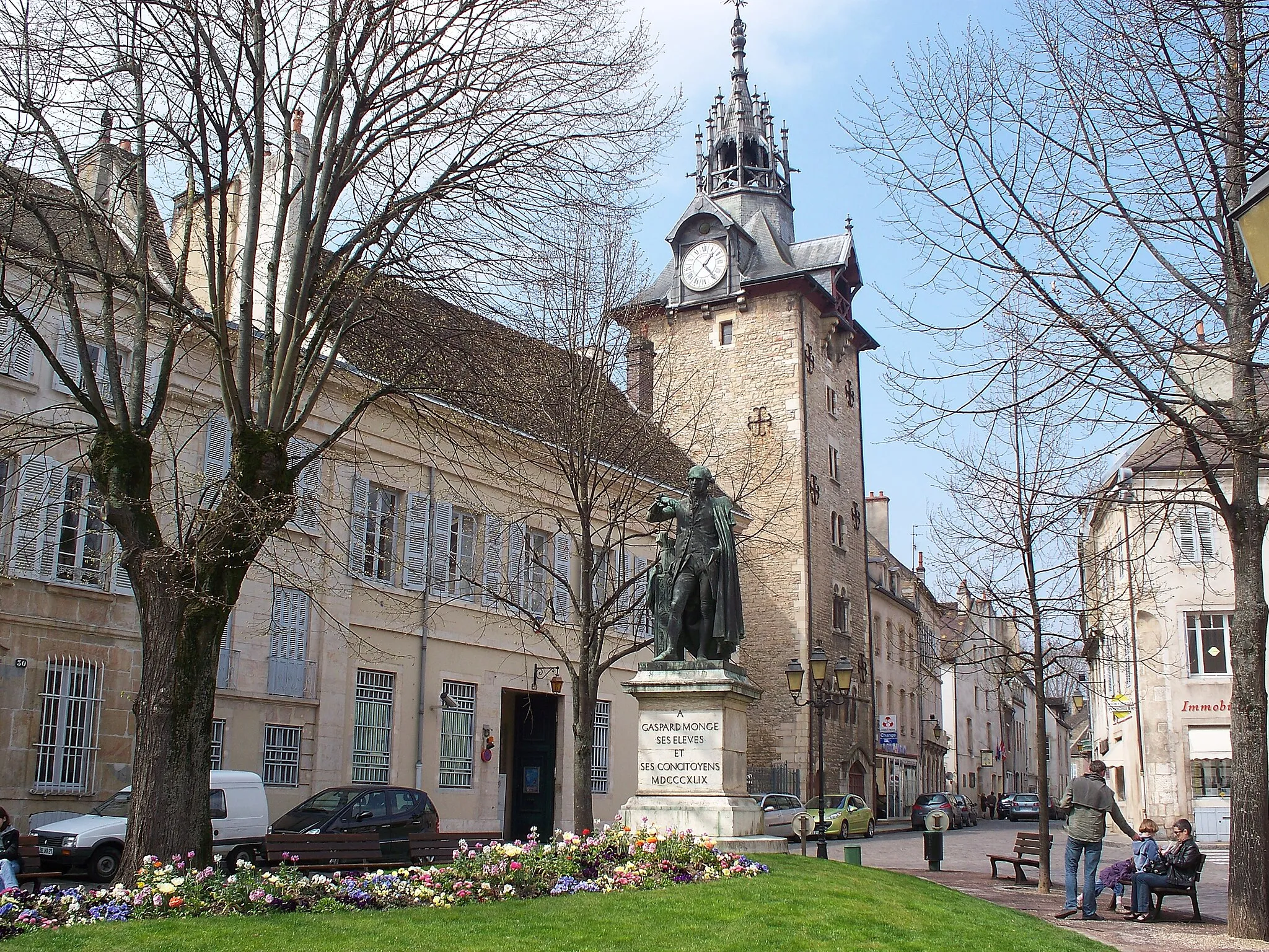 Photo showing: Statue of Caspar Monge in Beaune, France