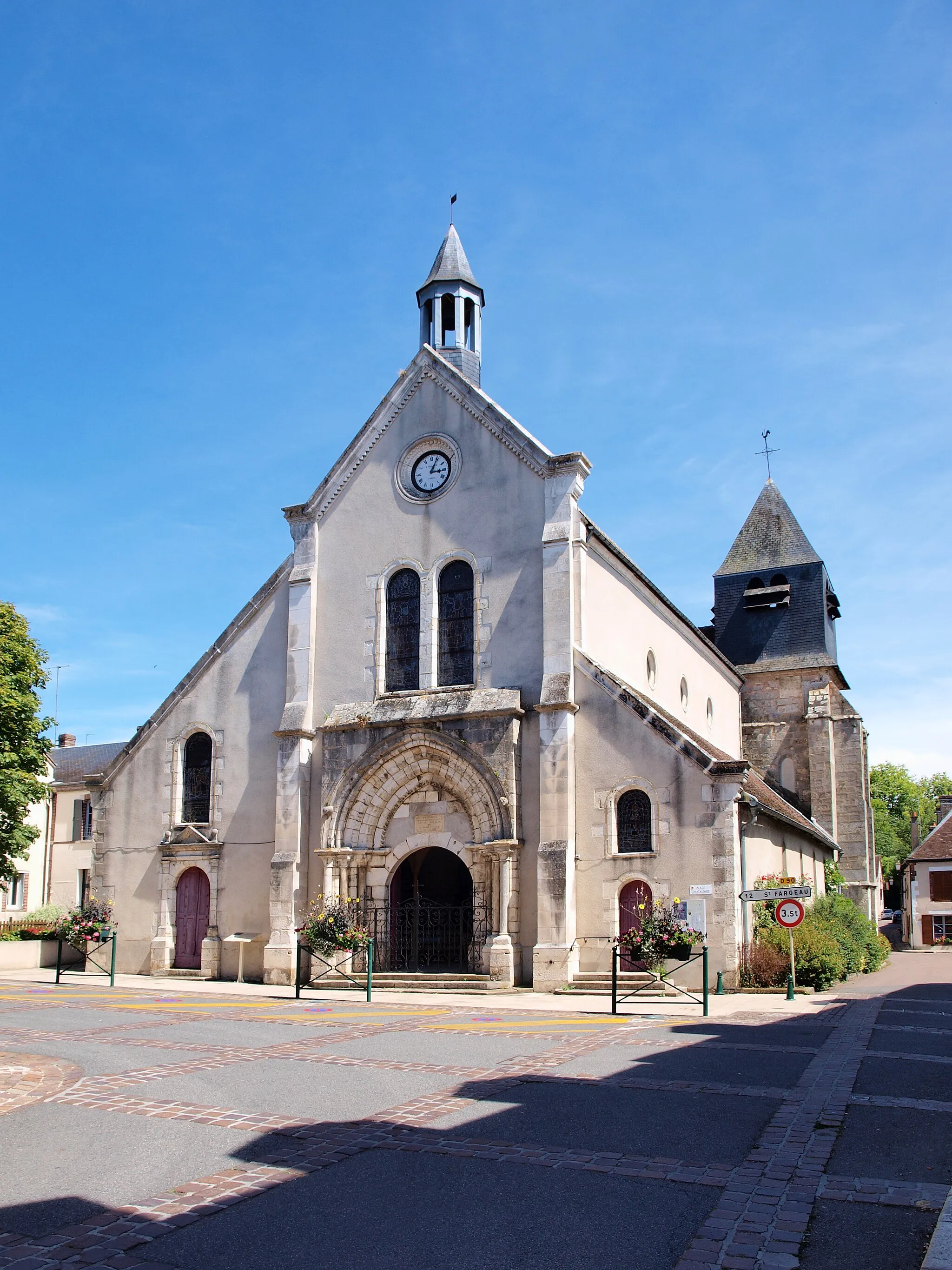 Photo showing: Église Saint-Loup-de-Troyes de Bléneau (Yonne, France)