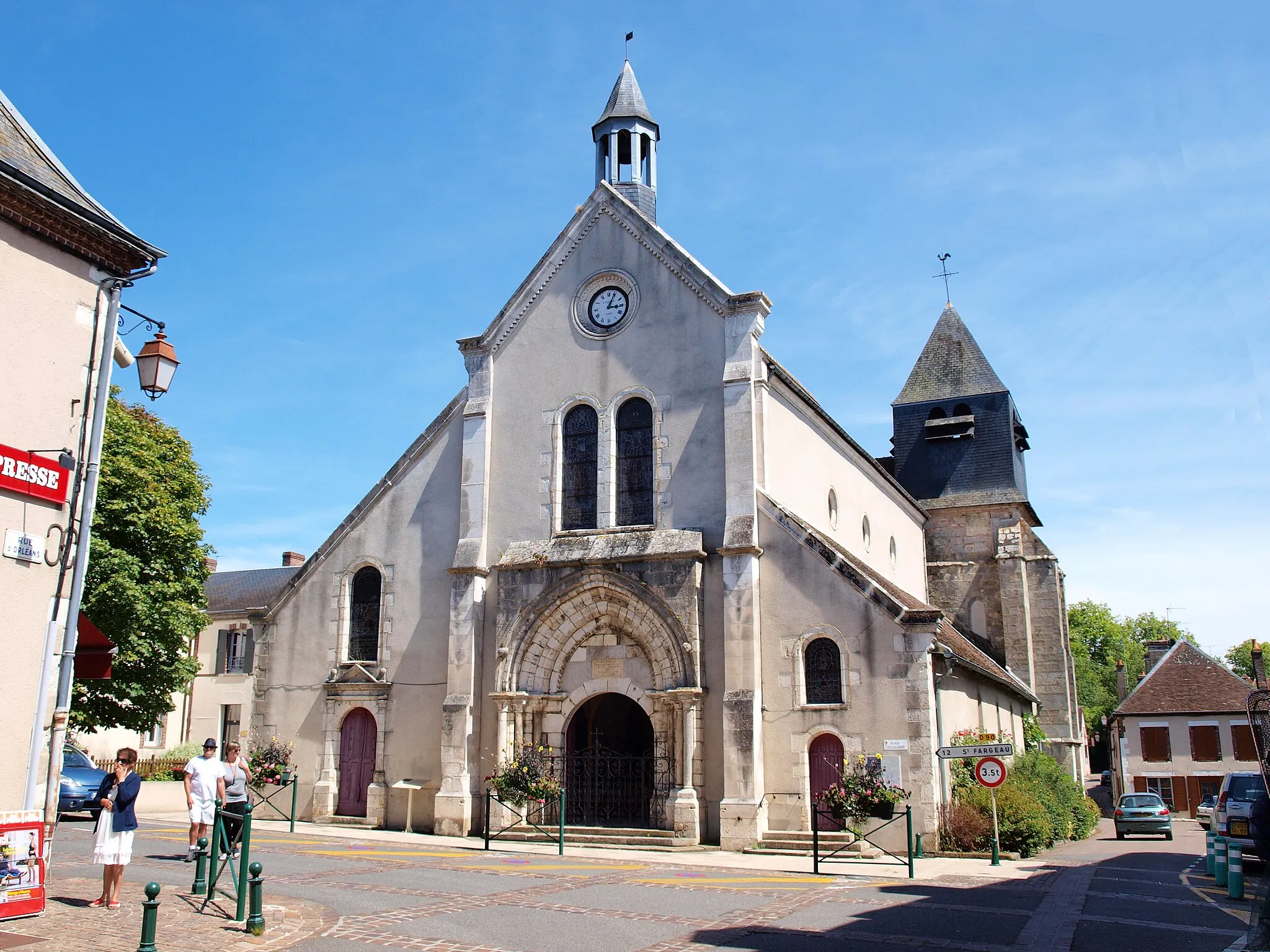 Photo showing: Église Saint-Loup-de-Troyes de Bléneau (Yonne, France)