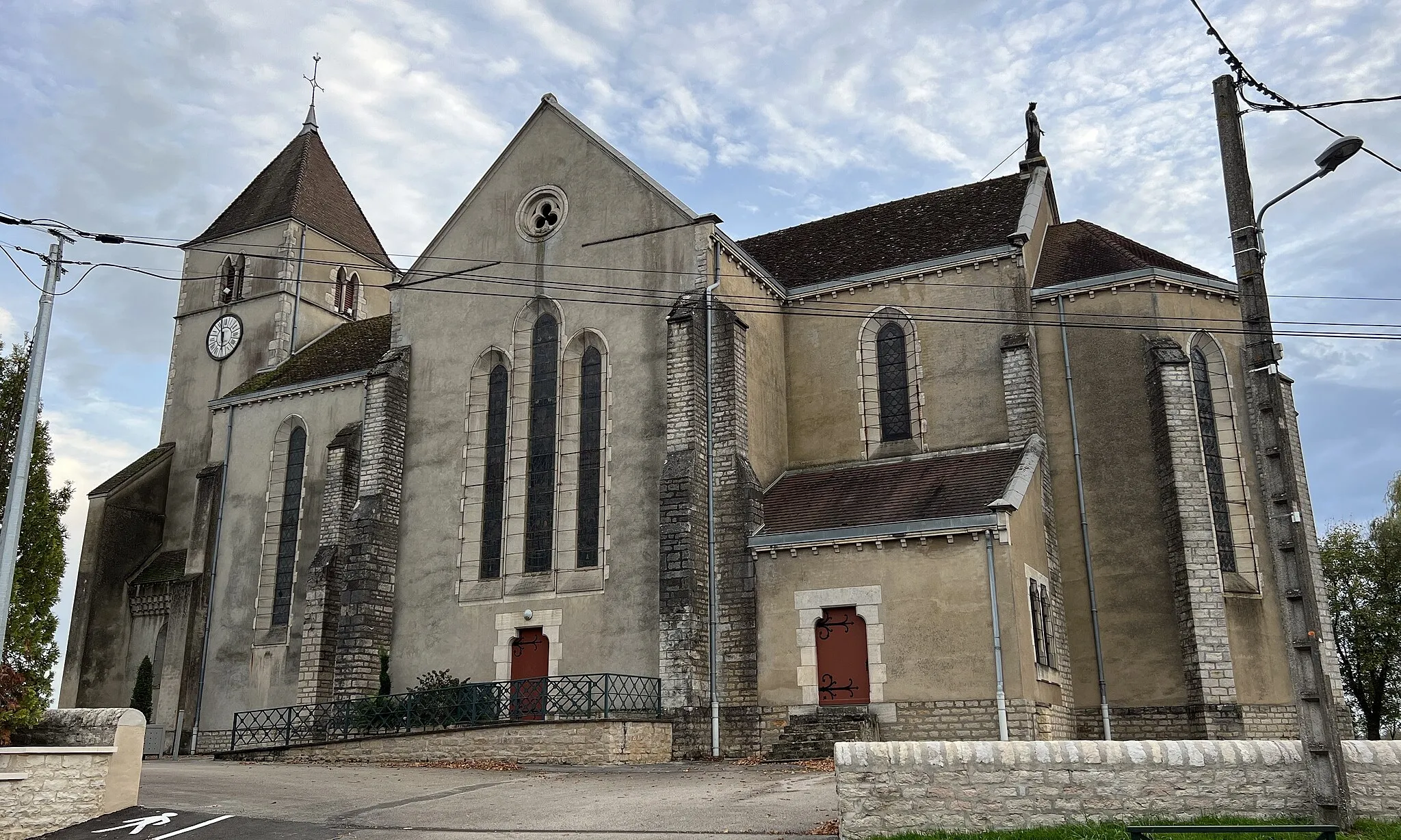 Photo showing: Église Saint-Maurice, Branges.