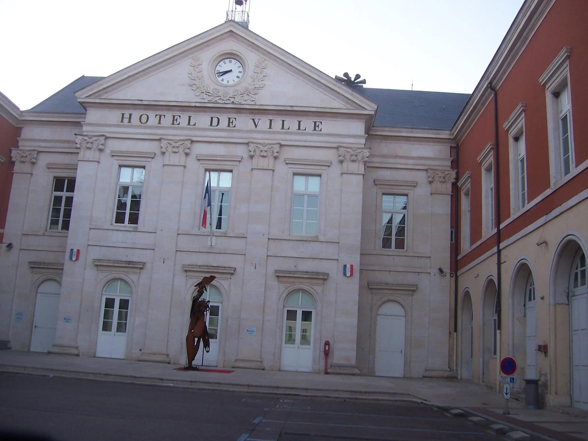Photo showing: Mairie de Chagny