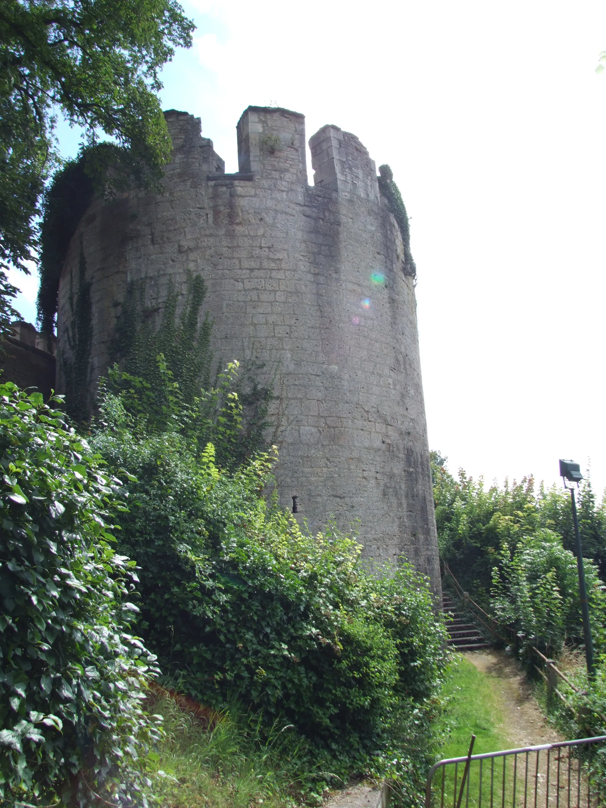 Photo showing: Vestiges du Château, Châtillon-sur-Seine, Côte-d'Or, Bourgogne, FRANCE