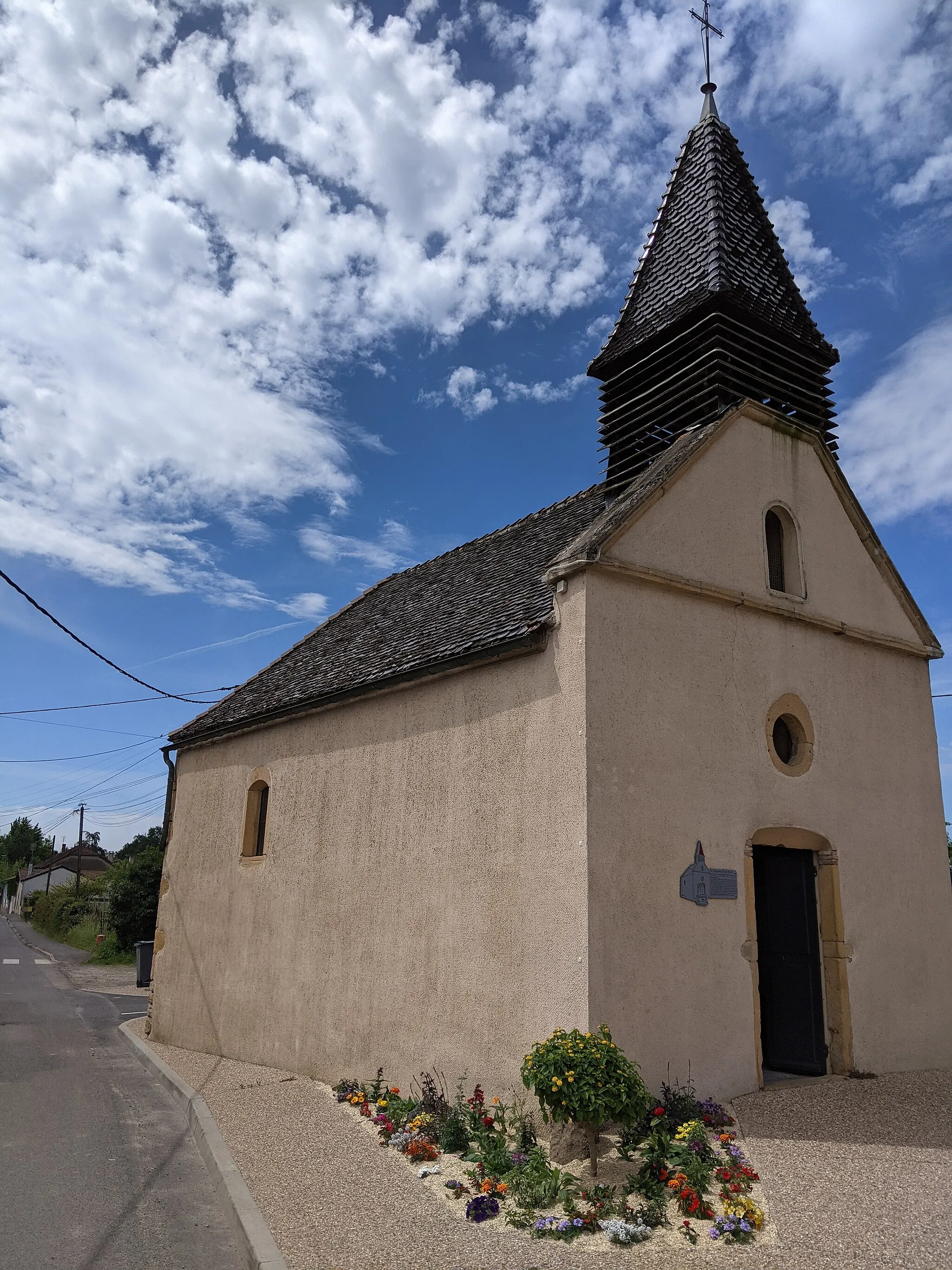 Photo showing: Chapelle Saint-Roch, à Dracé-les-Ollières.