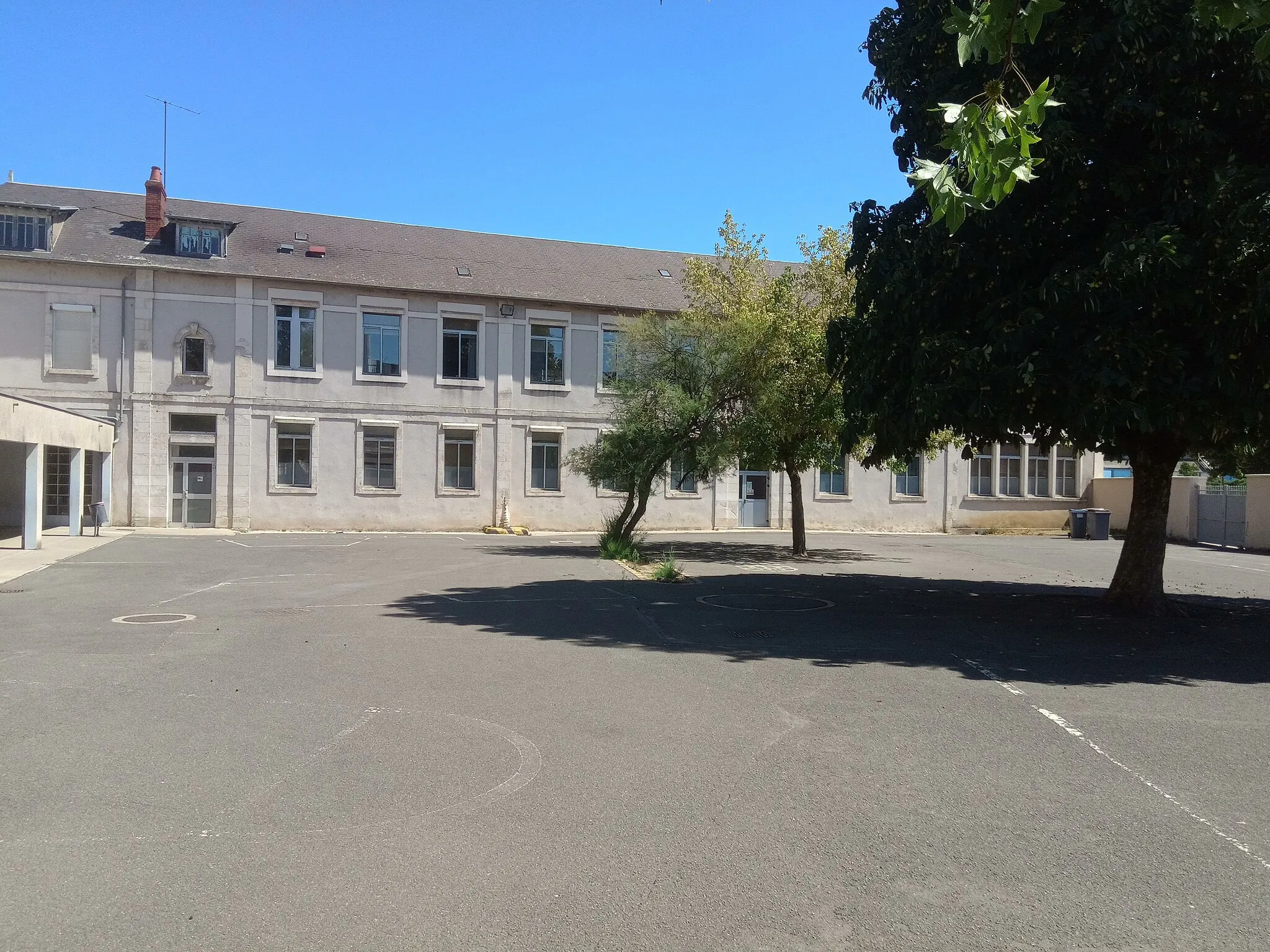 Photo showing: Ecole élémentaire publique Jean Jaurès