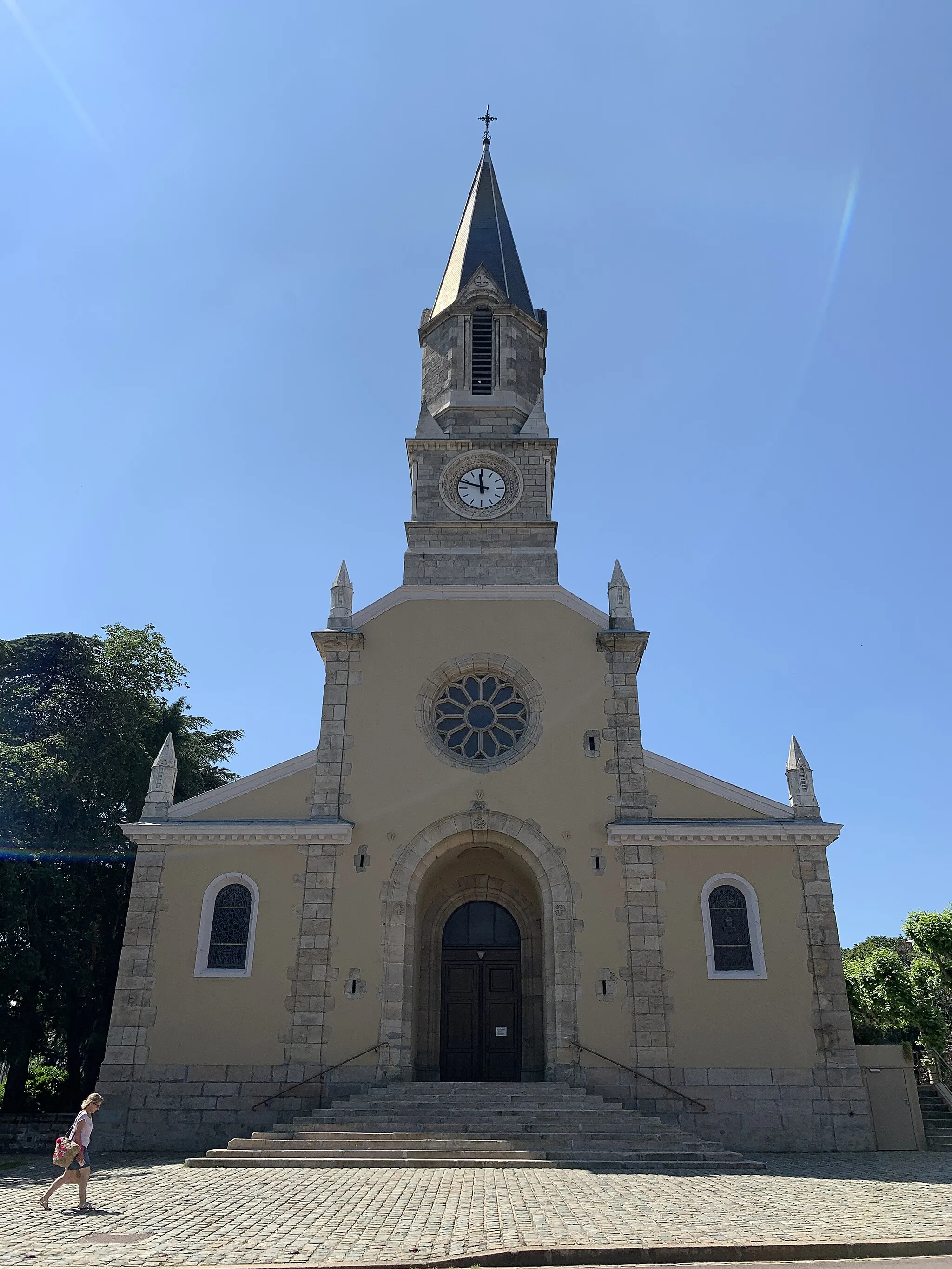 Photo showing: Église Saint-Laurent du Creusot.