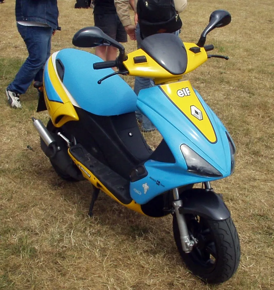 Photo showing: Renault F1 team scooter!