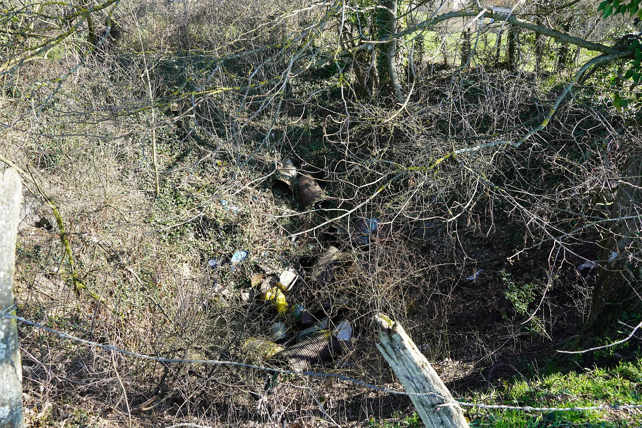 Photo showing: L'ancien puits de La Grille à Montchanin.