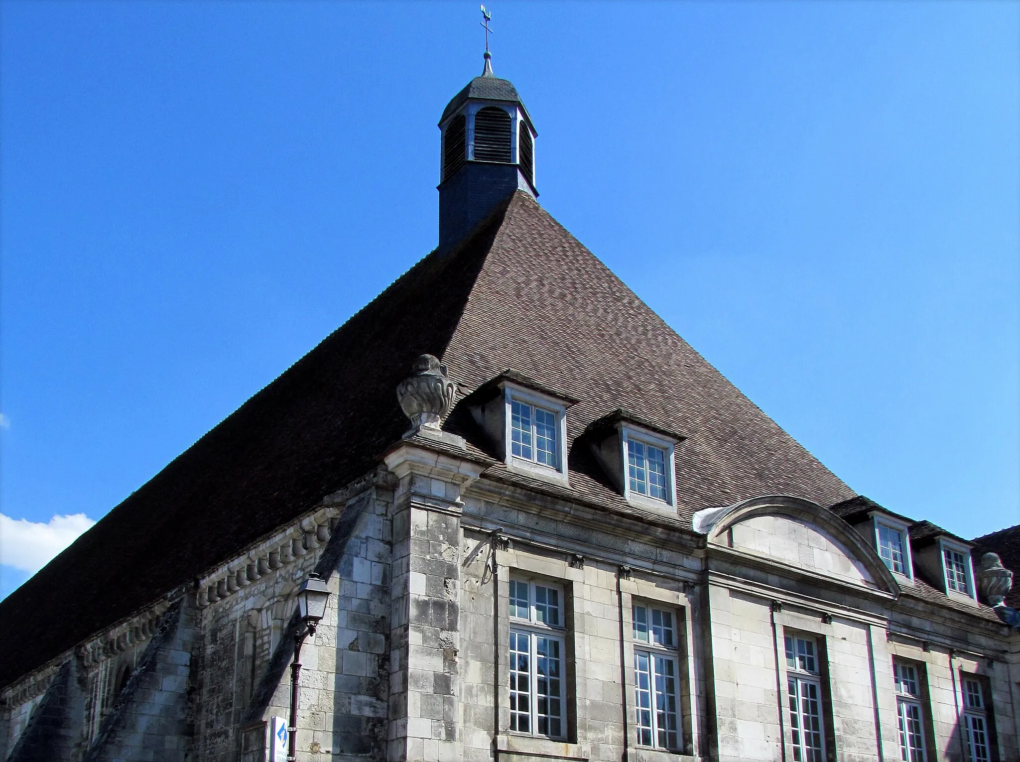 Photo showing: Hôtel-Dieu de Tonnerre (89).