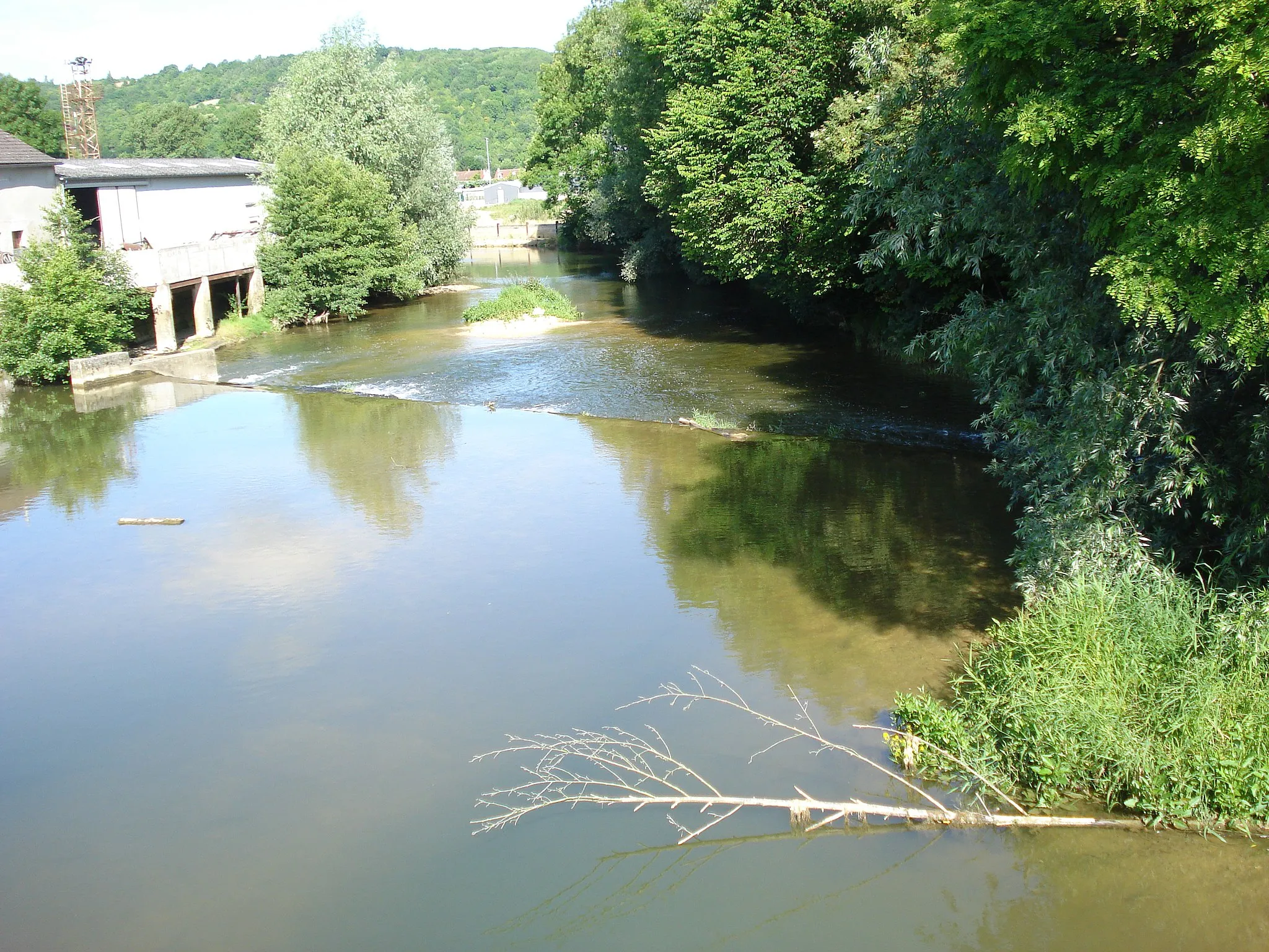 Photo showing: l'Armançon, Tonnerre (Yonne, Fr).