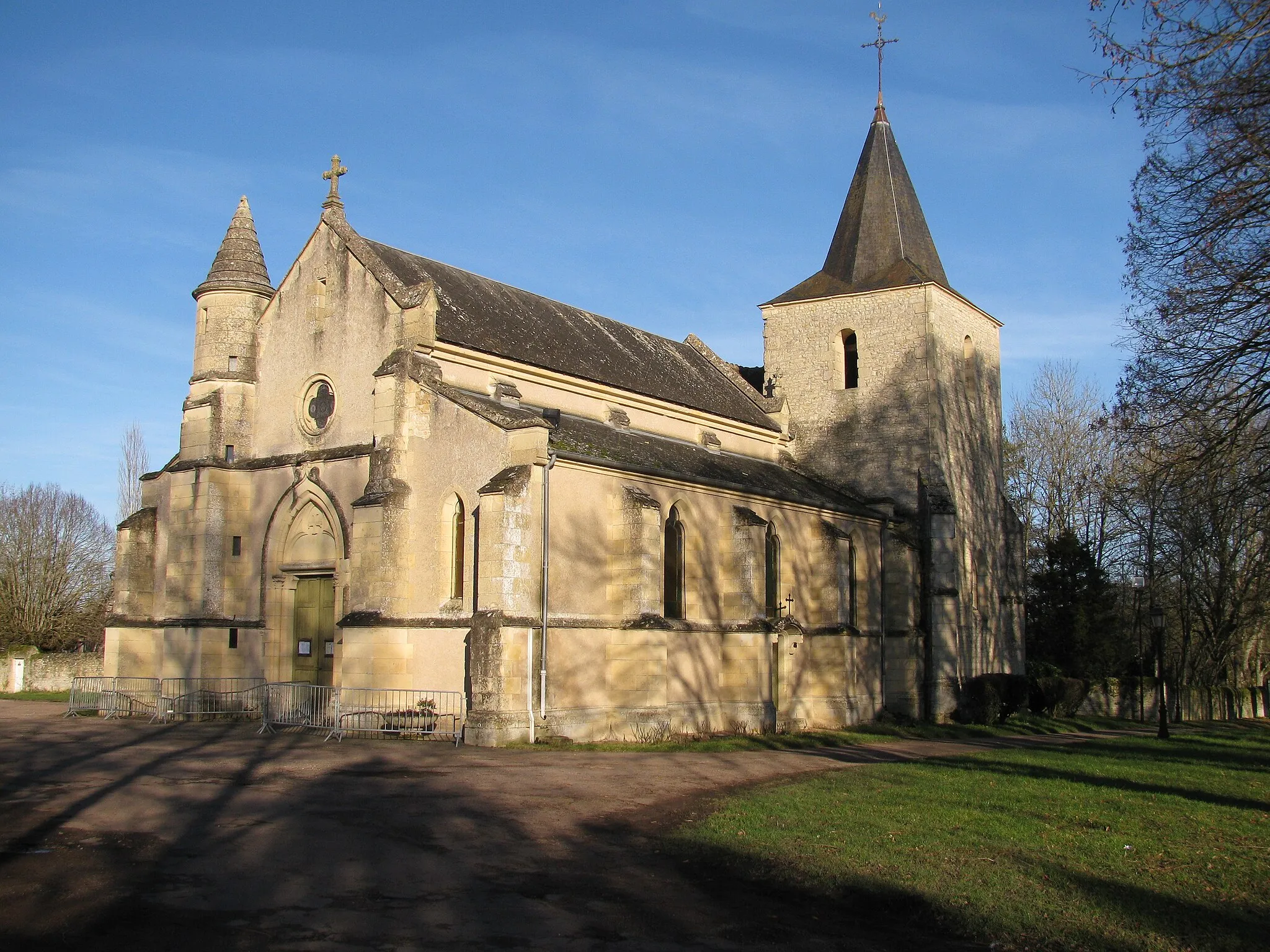 Photo showing: Église Saint-Denis, à Urzy, Nièvre, France