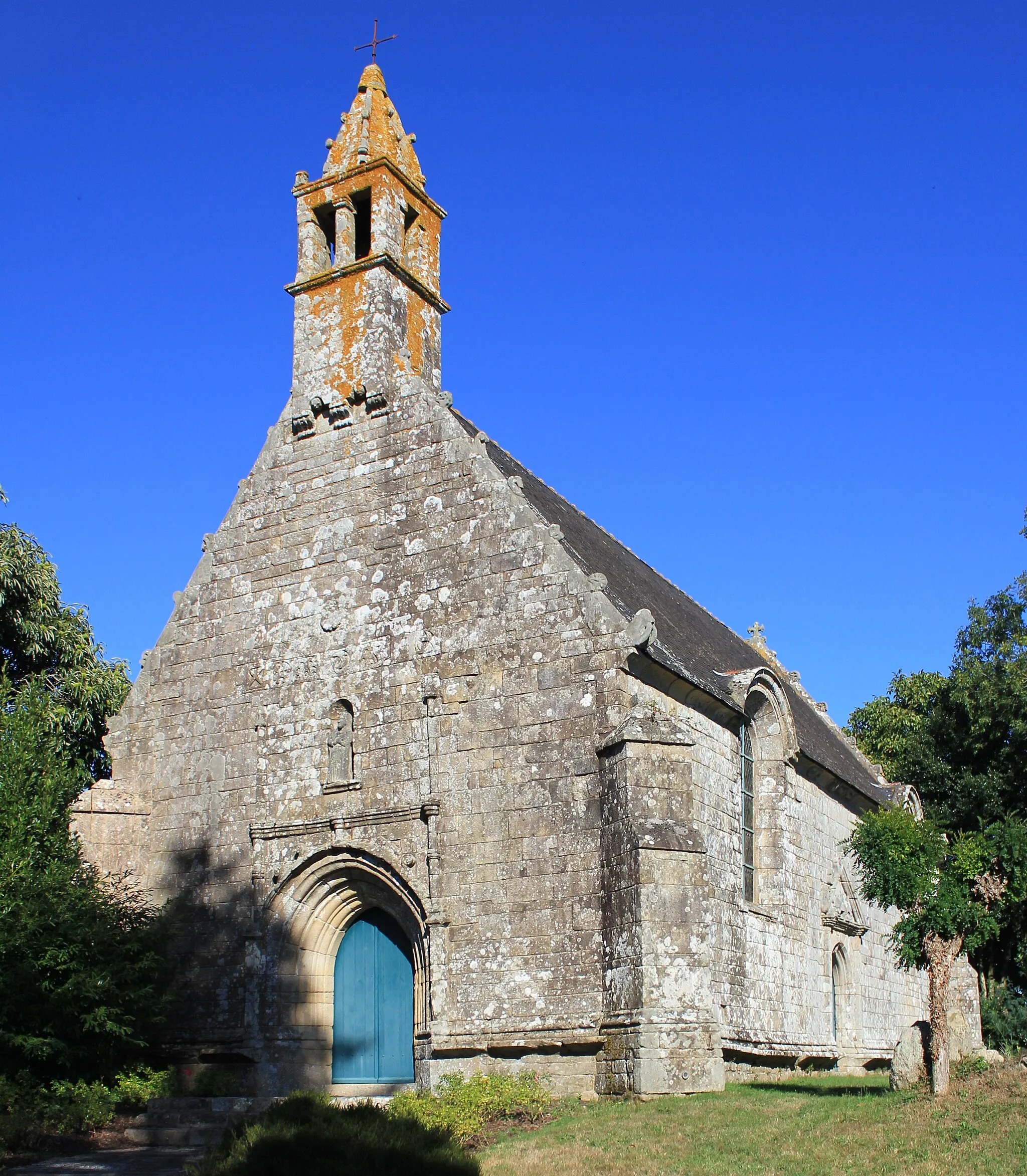 Photo showing: This building is indexed in the base Mérimée, a database of architectural heritage maintained by the French Ministry of Culture, under the reference PA00091054 .