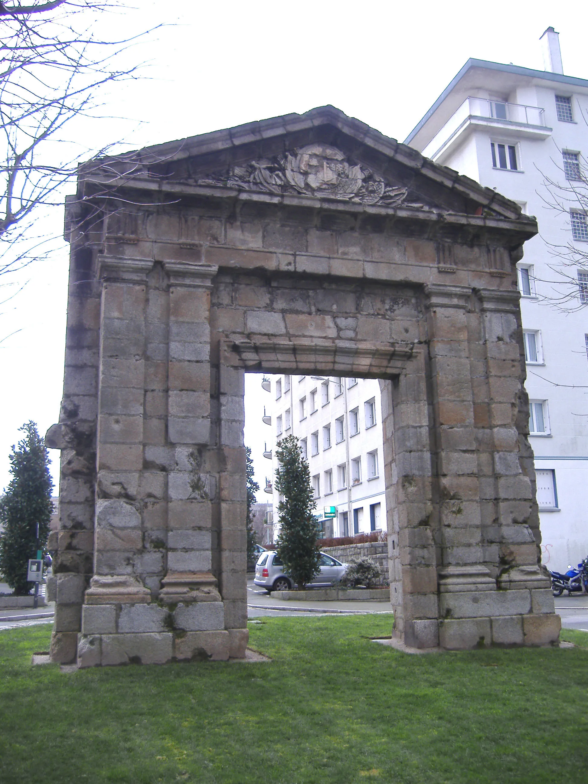 Photo showing: Gate of the former seminary of Brest (18th century)