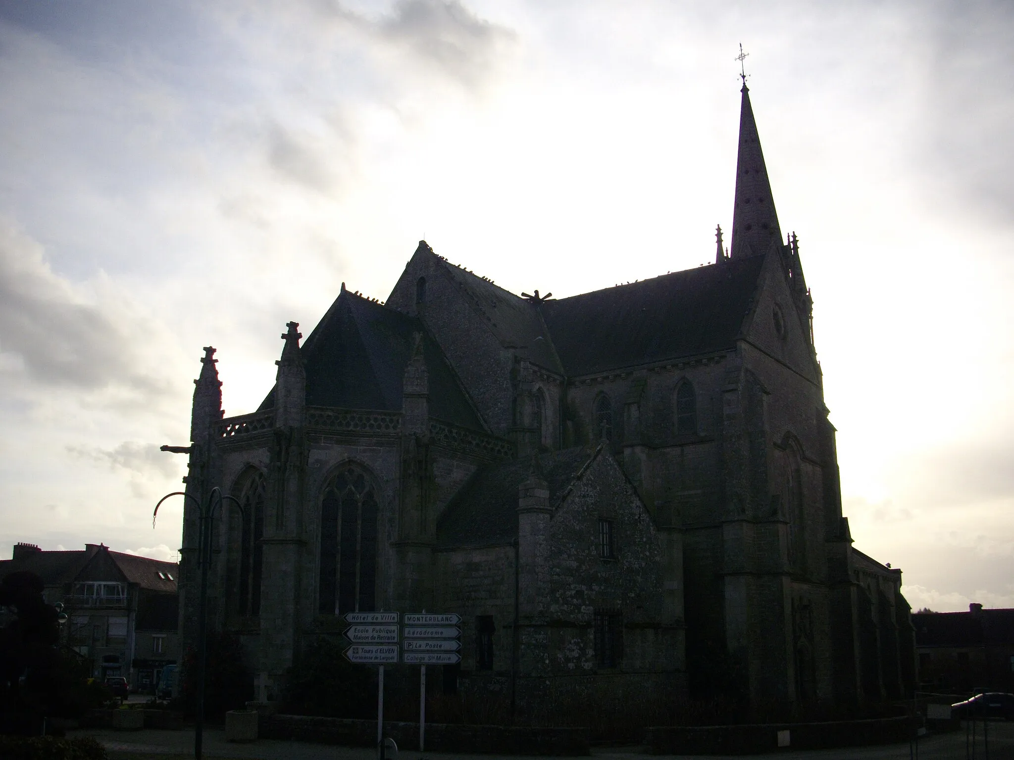Photo showing: Saint Alban church of Elven (Morbihan, France)