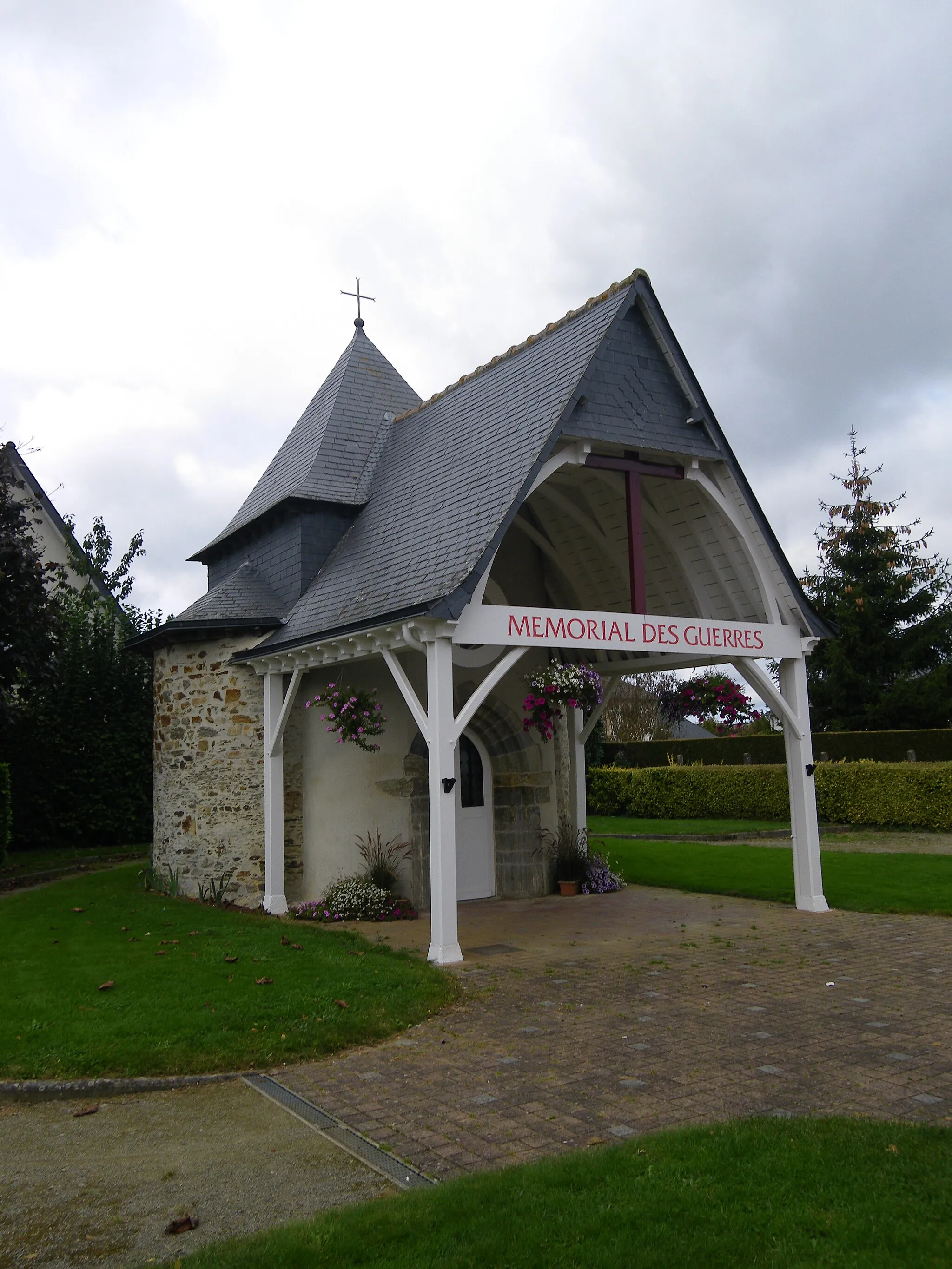 Photo showing: memorial des guerres a etrelles