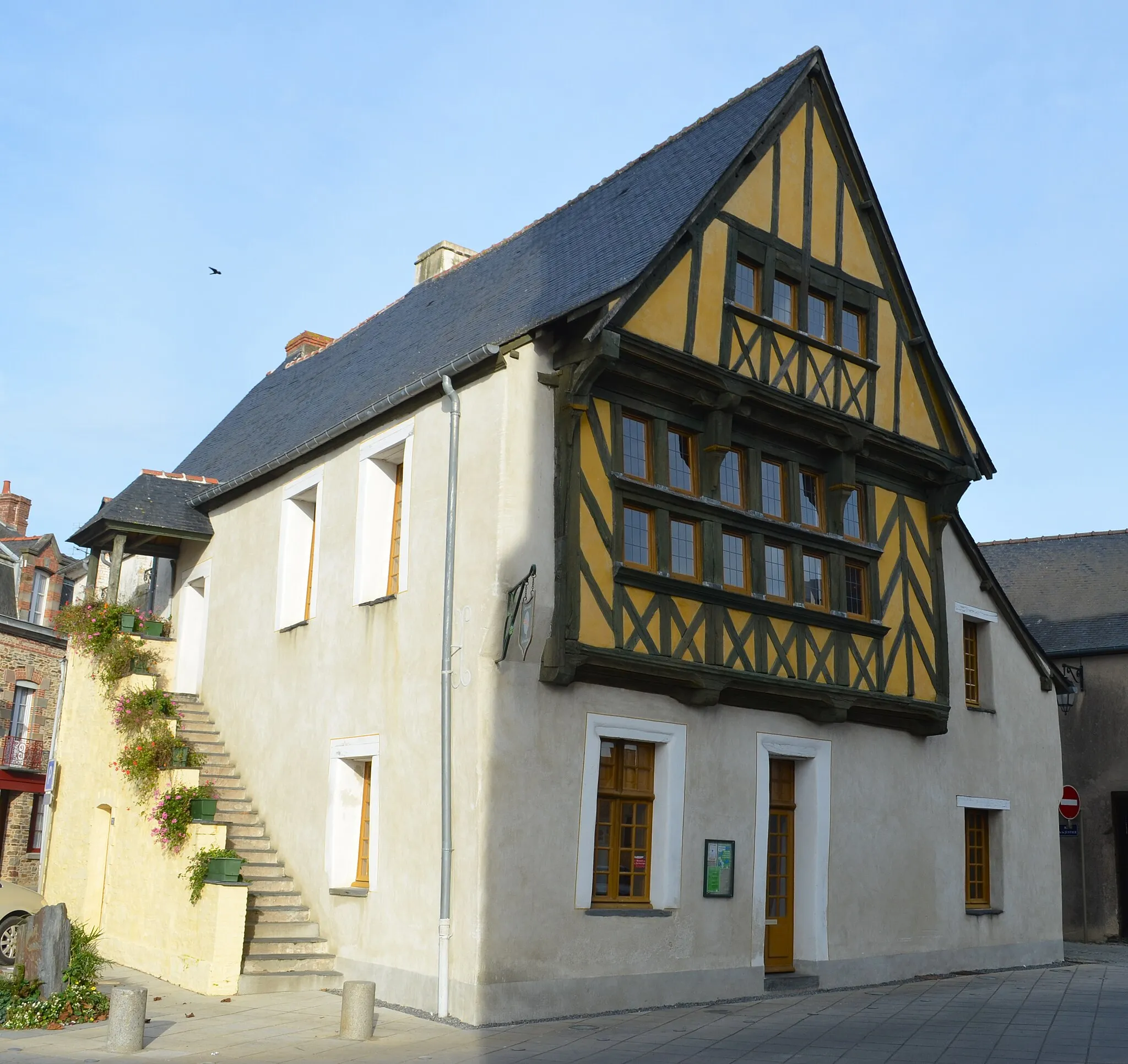 Photo showing: Maison (ancien palais de justice) - Grand-Fougeray (Ille-et-Vilaine)