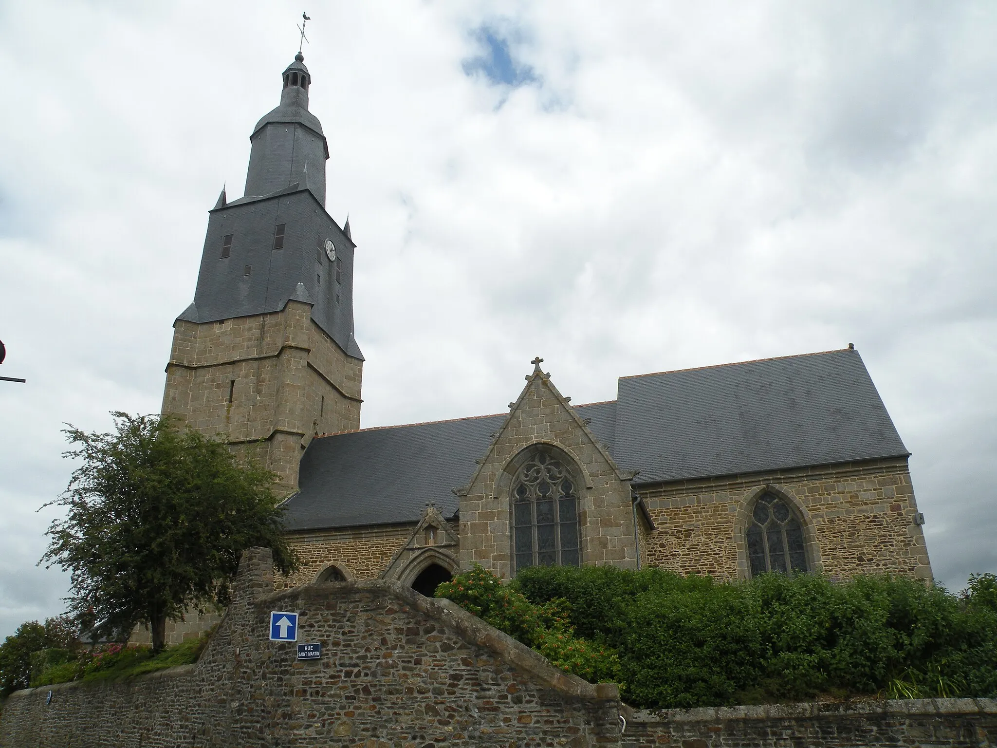 Photo showing: Church of Javené.