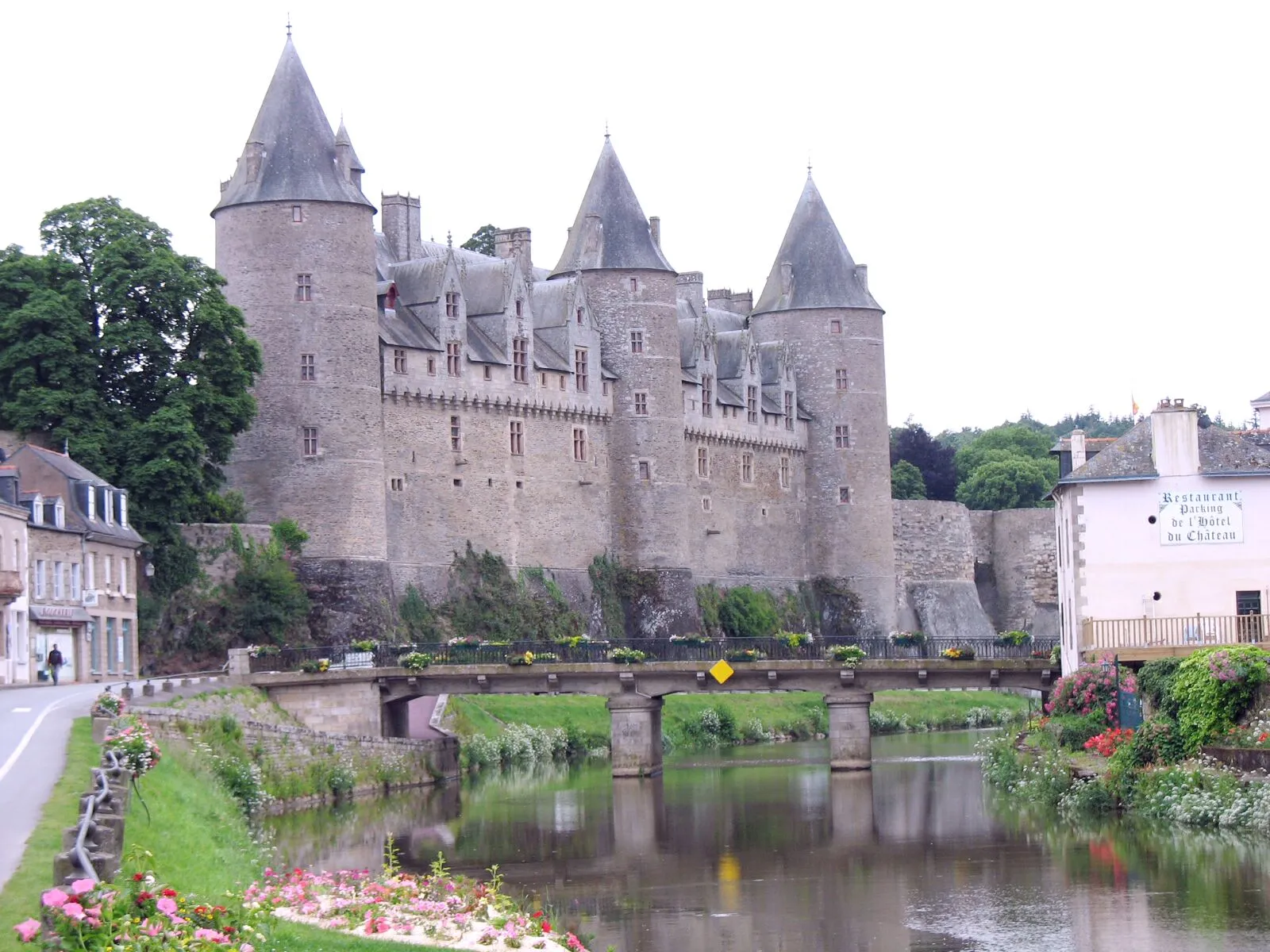 Photo showing: Josselin chateau