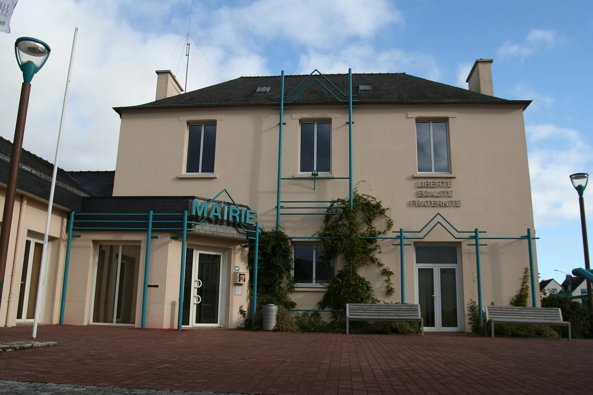 Photo showing: Mairie de La Chapelle-des-Fougeretz.