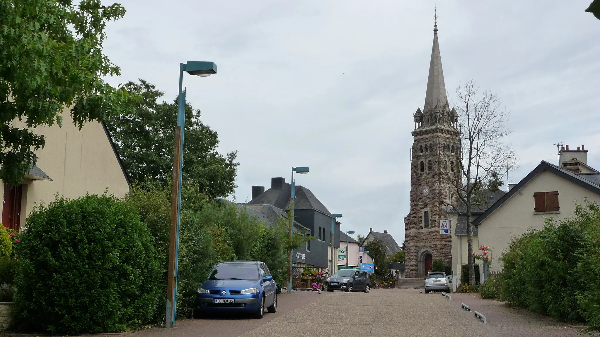 Photo showing: La Chapelle-des-Fougeretz : le centre